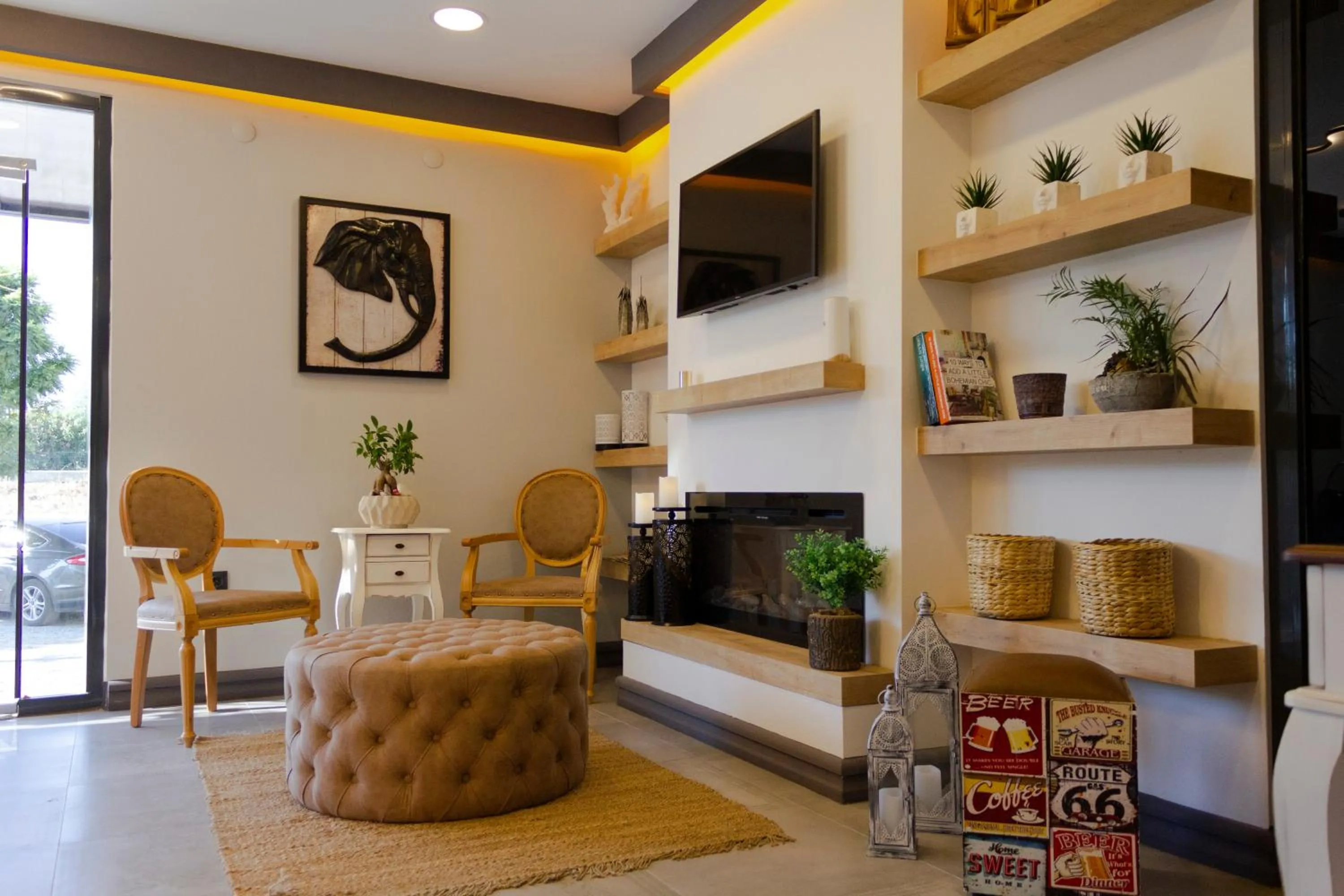 Lobby or reception in L'opera Deluxe Hotel