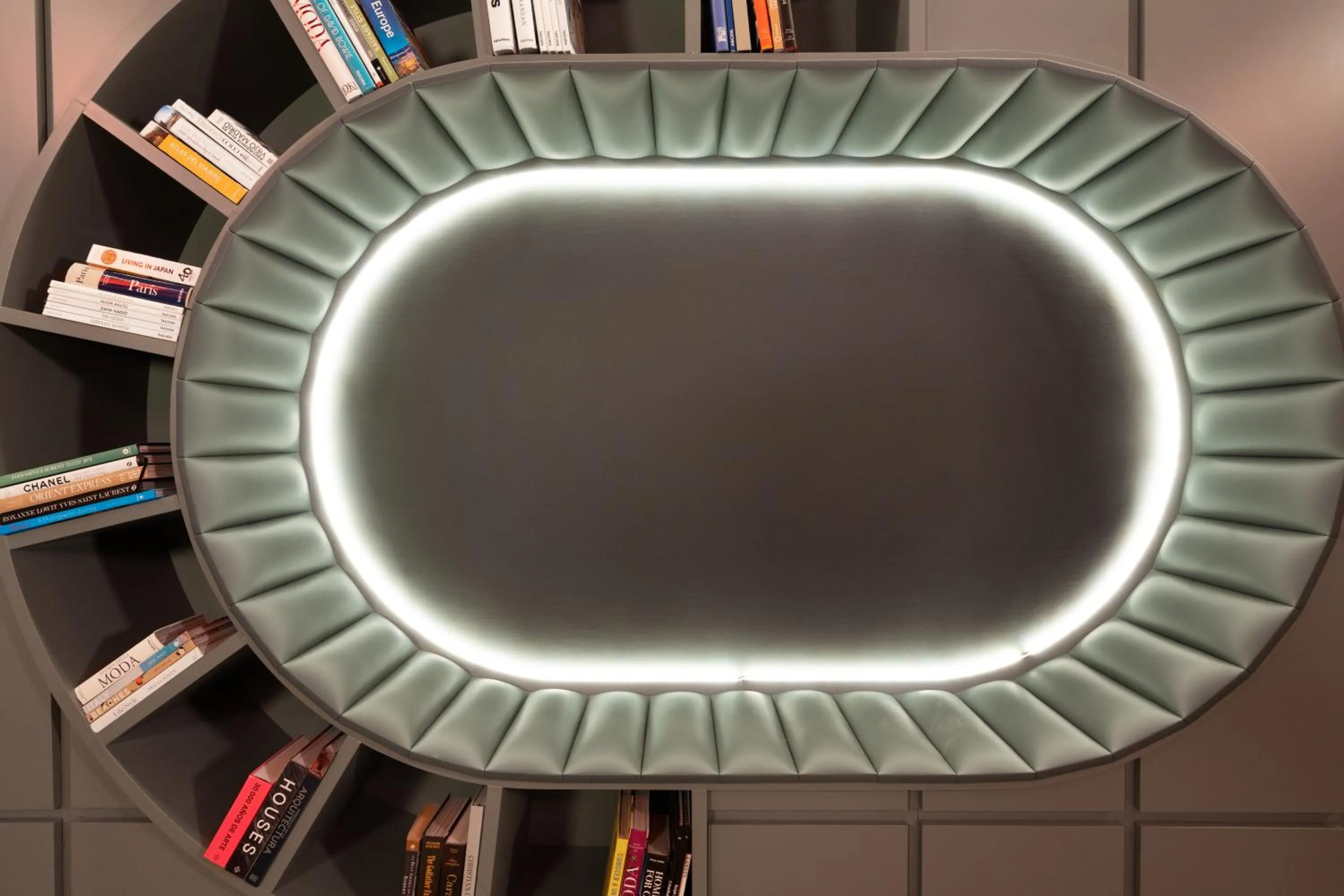 Other in Chic & Basic dot