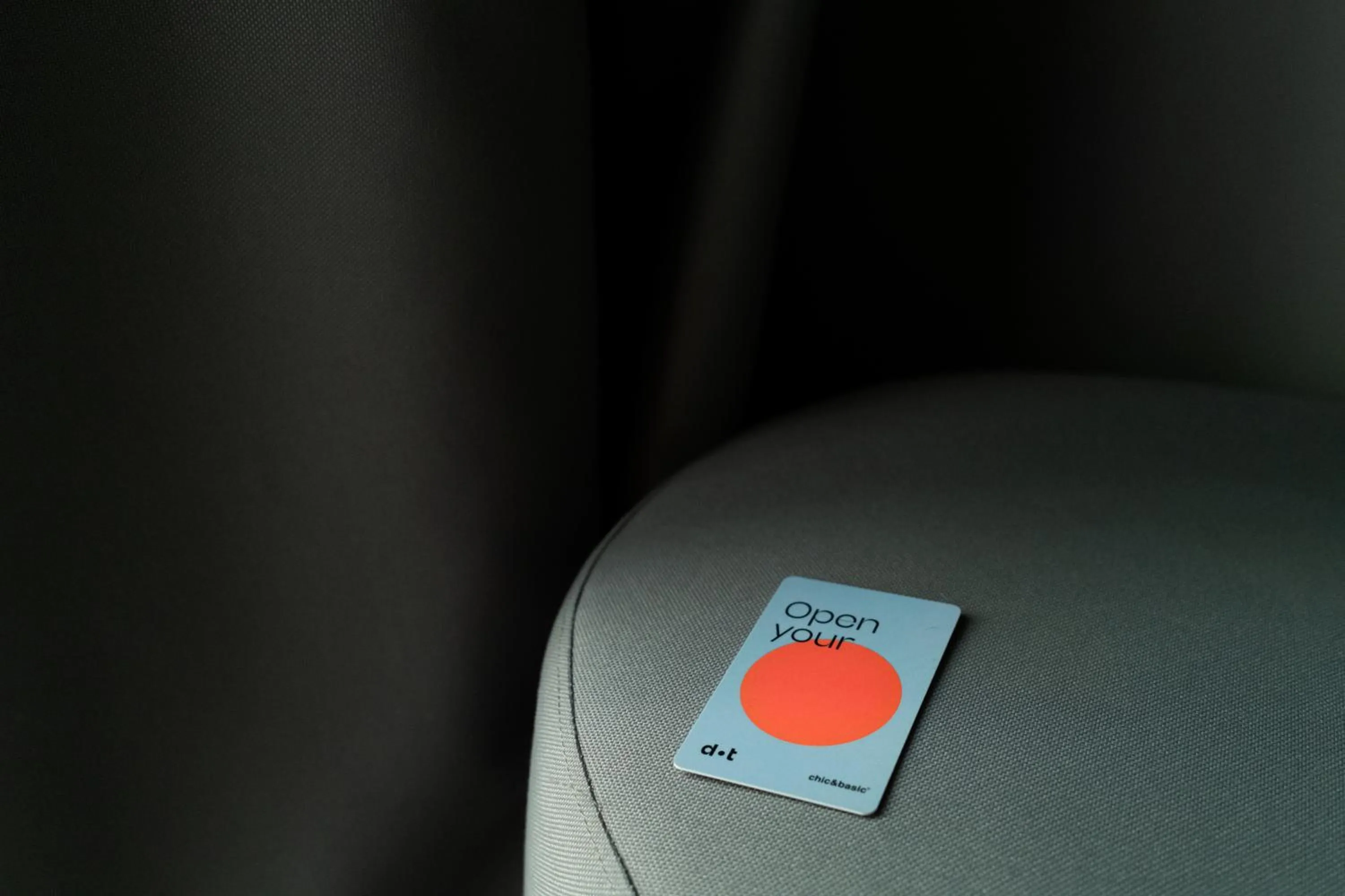 Other in Chic & Basic dot