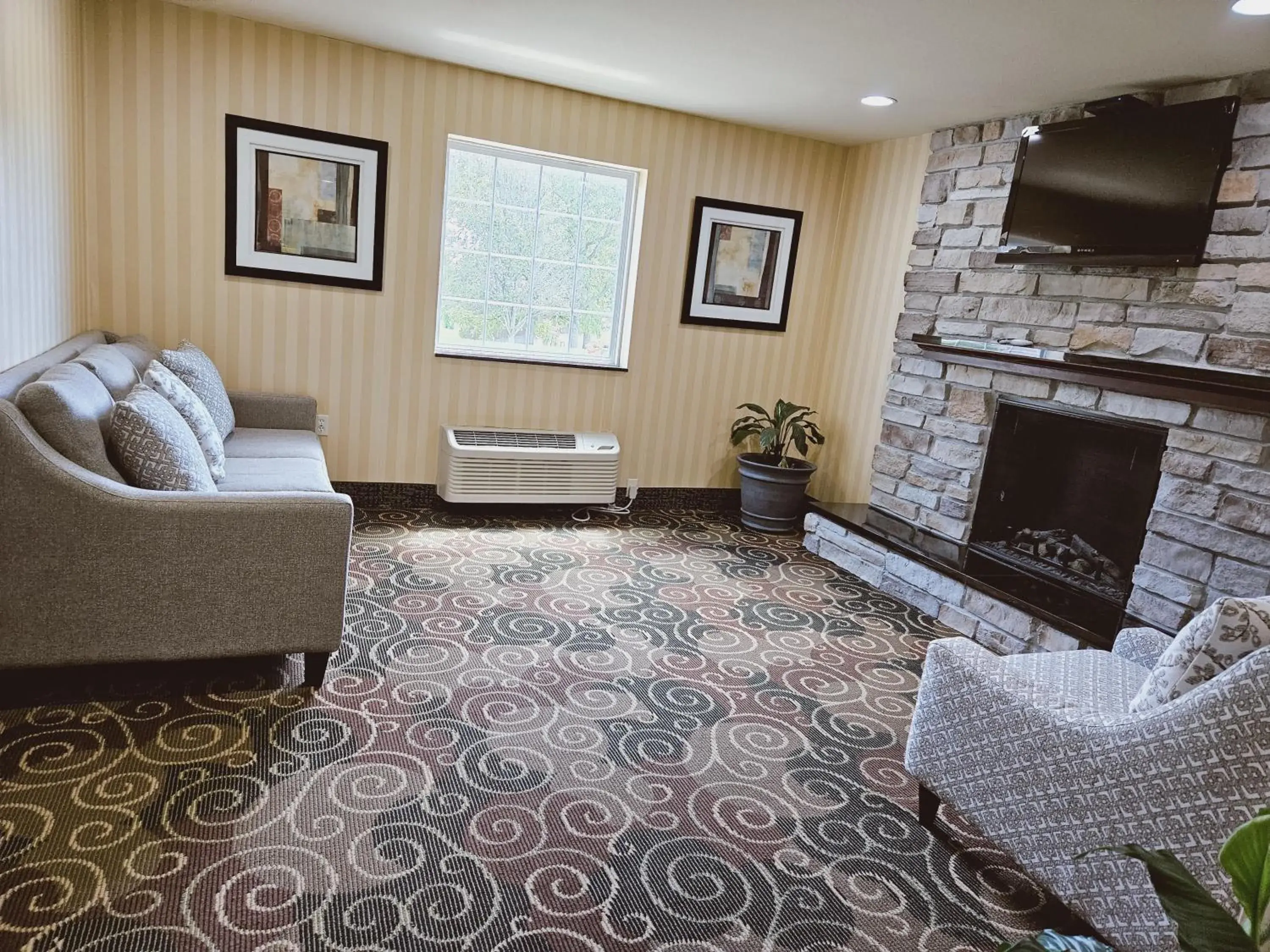 Lobby or reception in Cobblestone Inn & Suites - Bloomfield Lobby or reception in Cobblestone Inn & Suites - Bloomfield