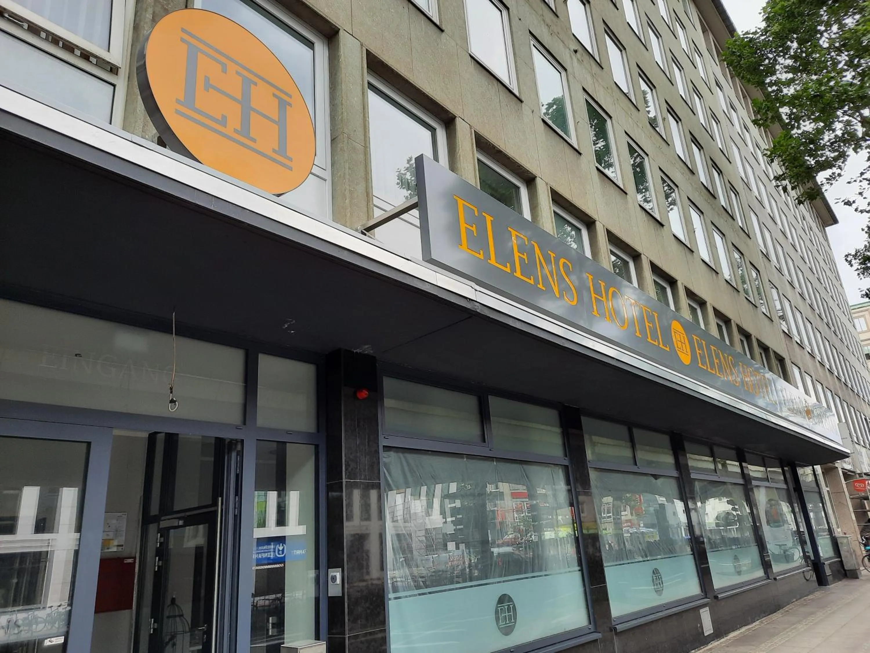 Property building in DORMERO Hotel Bremen