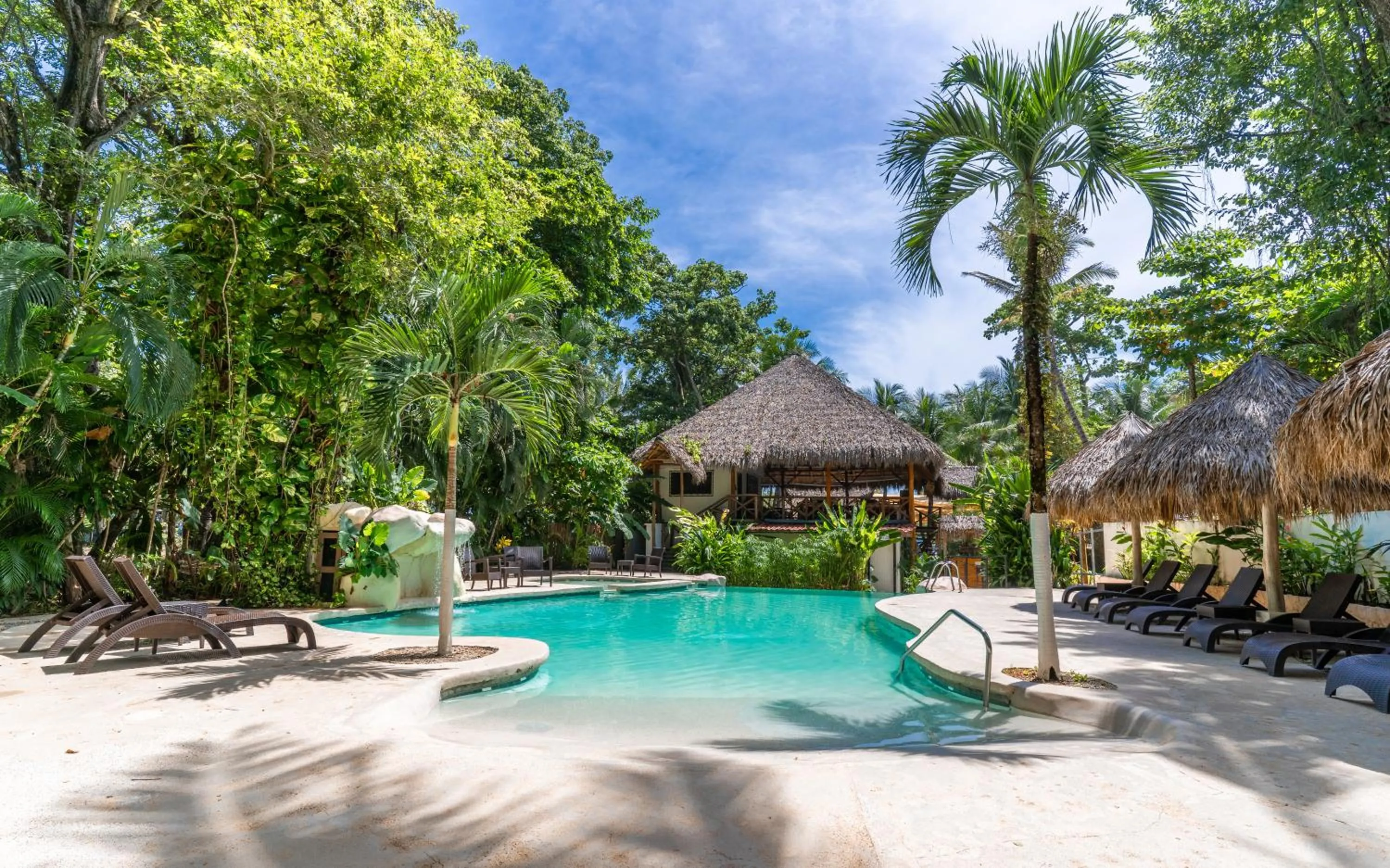 Swimming pool in Banana Beach Bungalows