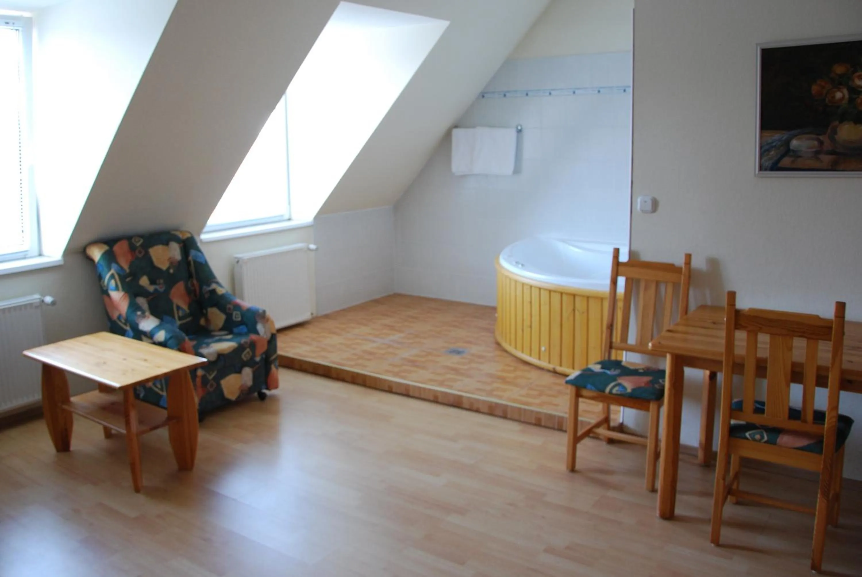 Photo of the whole room in Bacchus Panzió