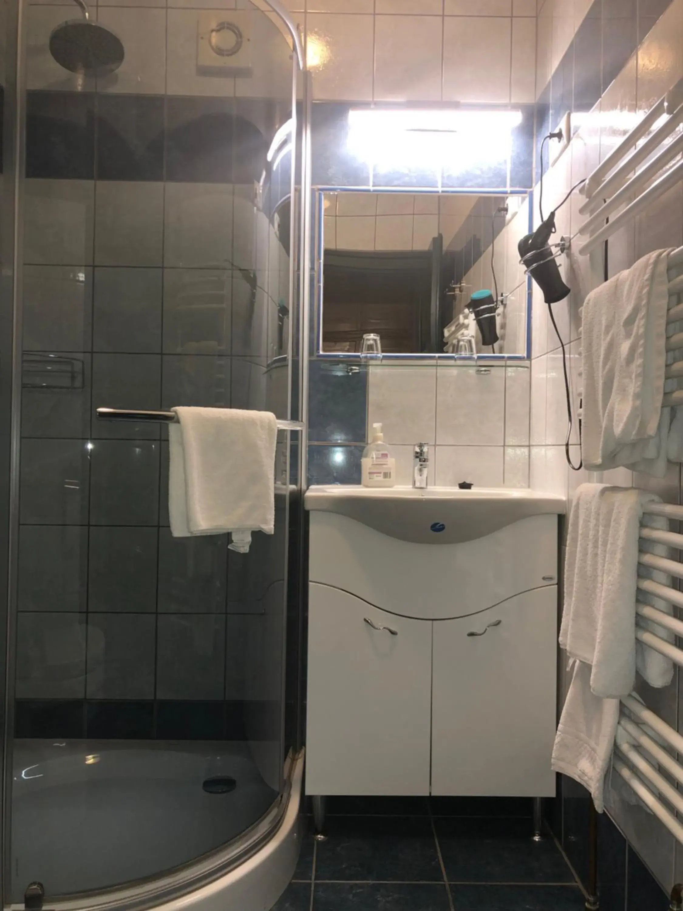 Superior Twin Room with Garden View - single occupancy in Bacchus Panzió Superior Twin Room with Garden View - single occupancy in Bacchus Panzió