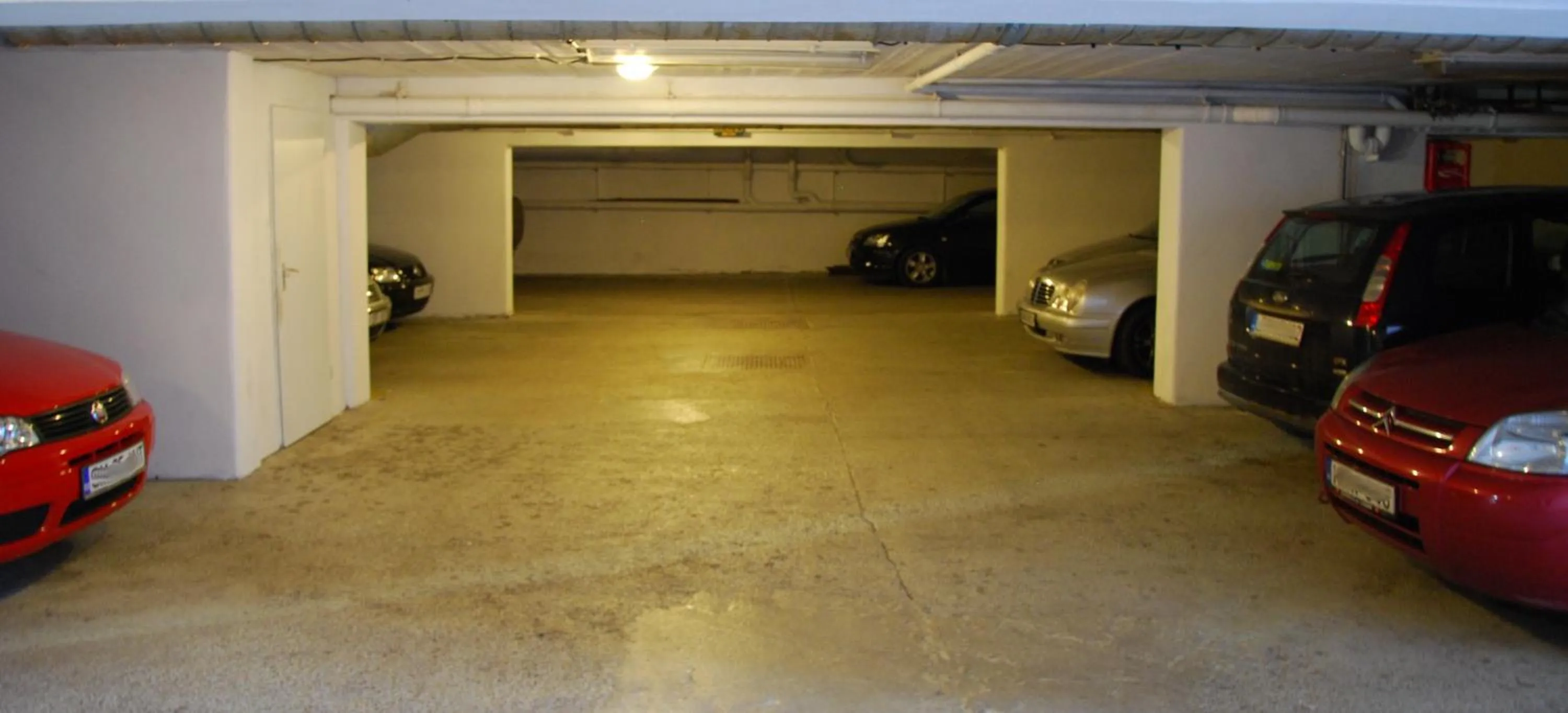 Parking in Bacchus Panzió