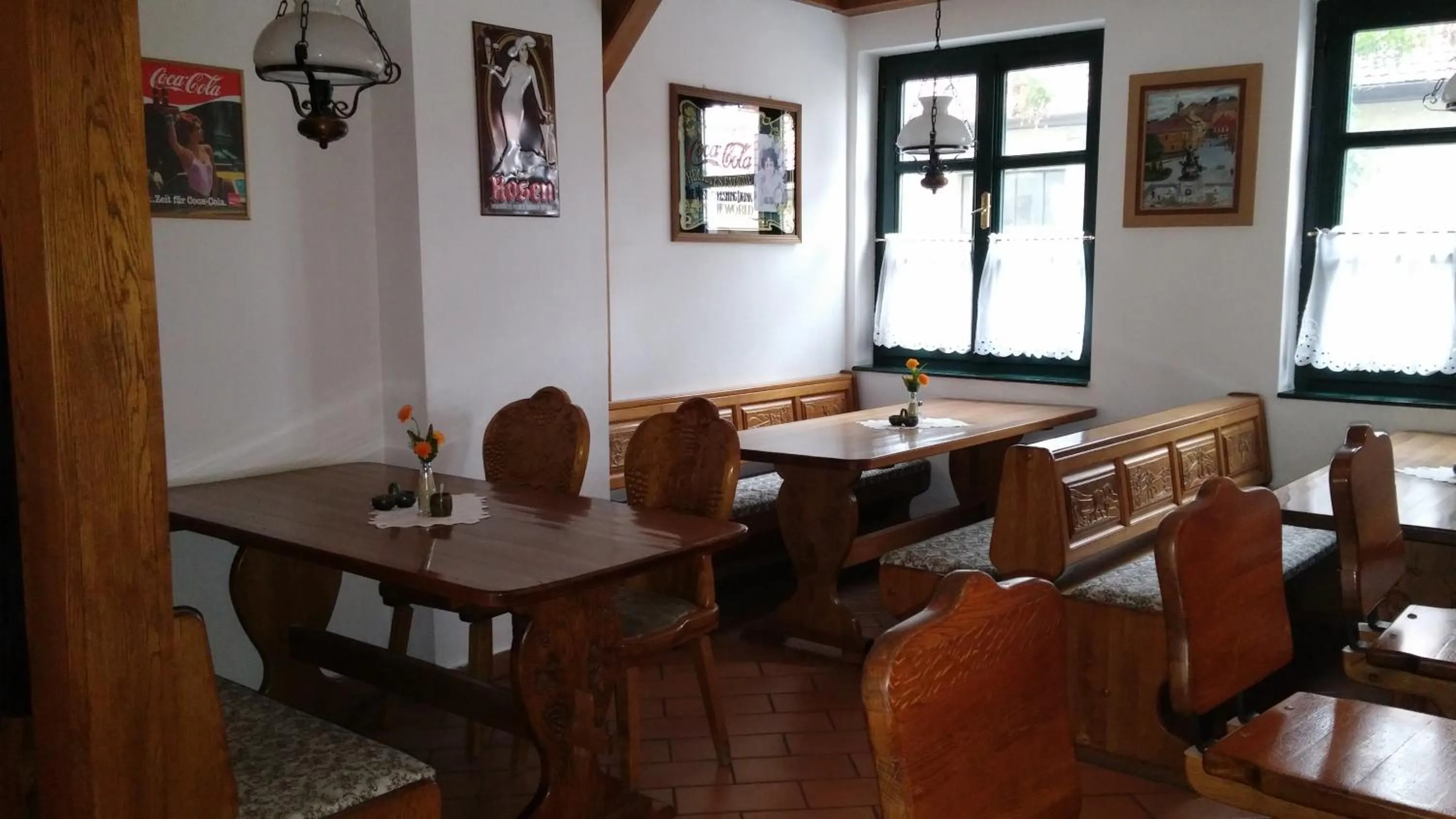 Restaurant/places to eat in Bacchus Panzió