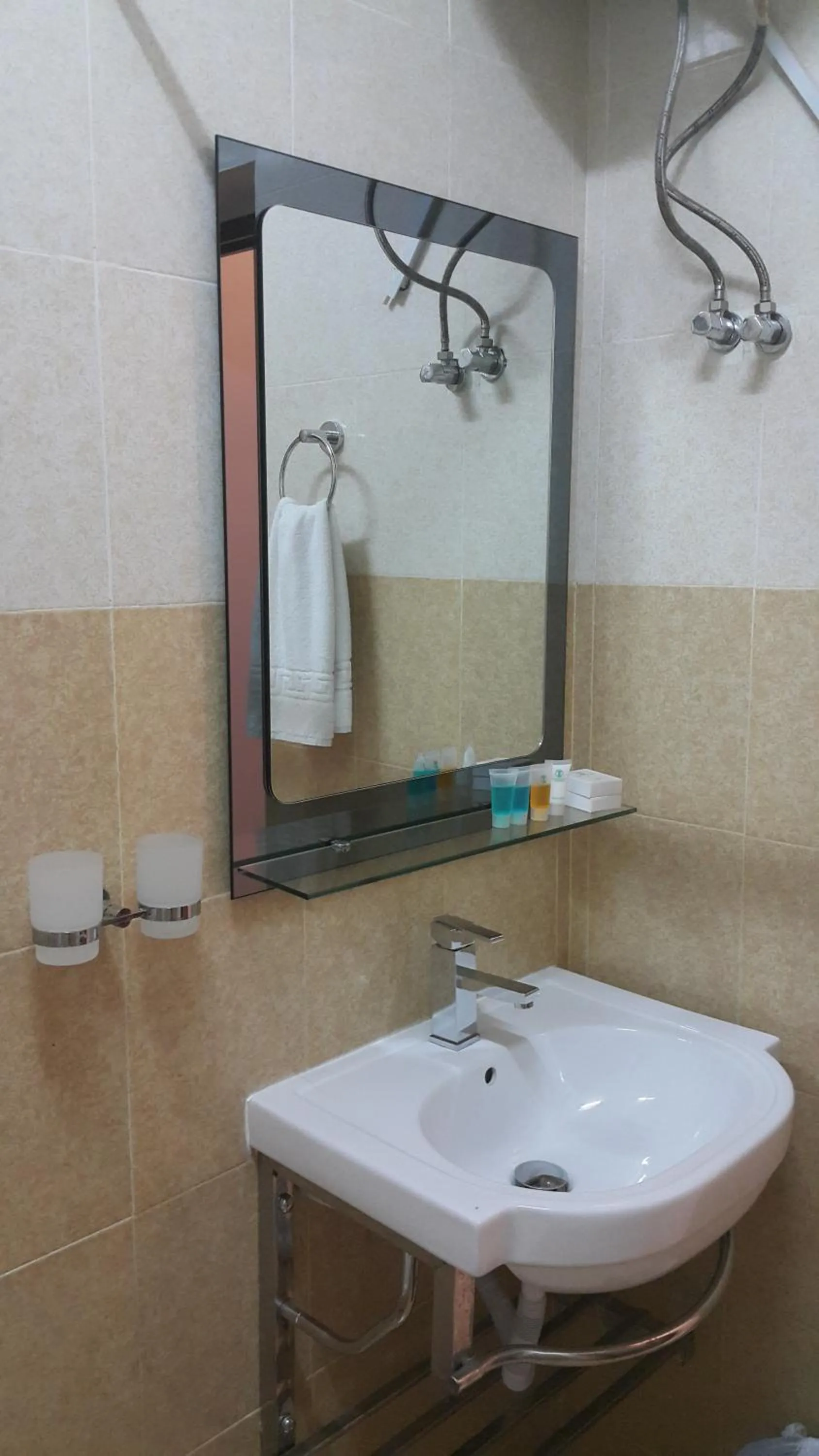 Bathroom in Al Karam Hotel Apartment