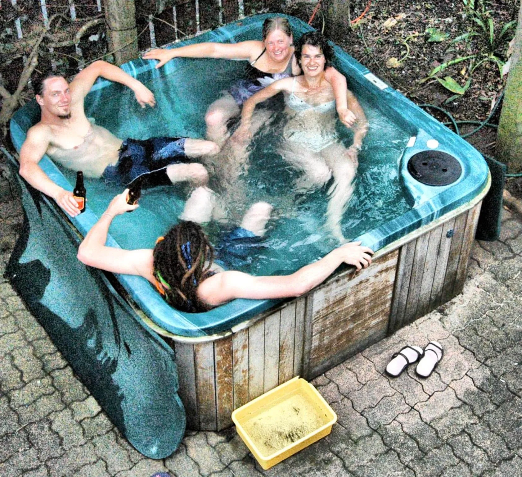 People in Centabay Lodge and Backpackers