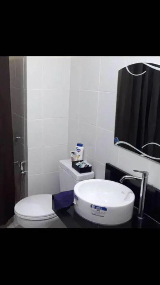 Toilet in The Rochester Condo