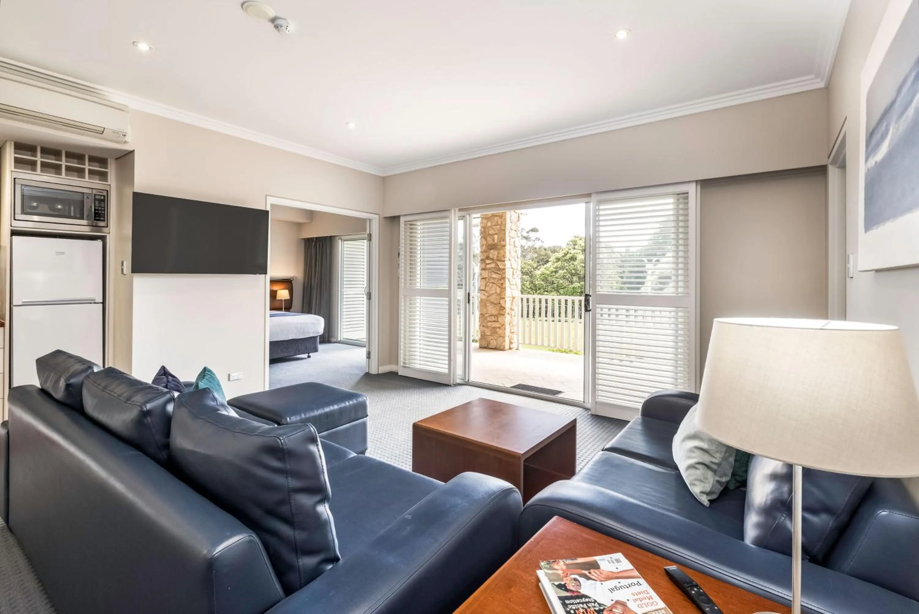 TV and multimedia in Caves House Hotel & Apartments Yallingup