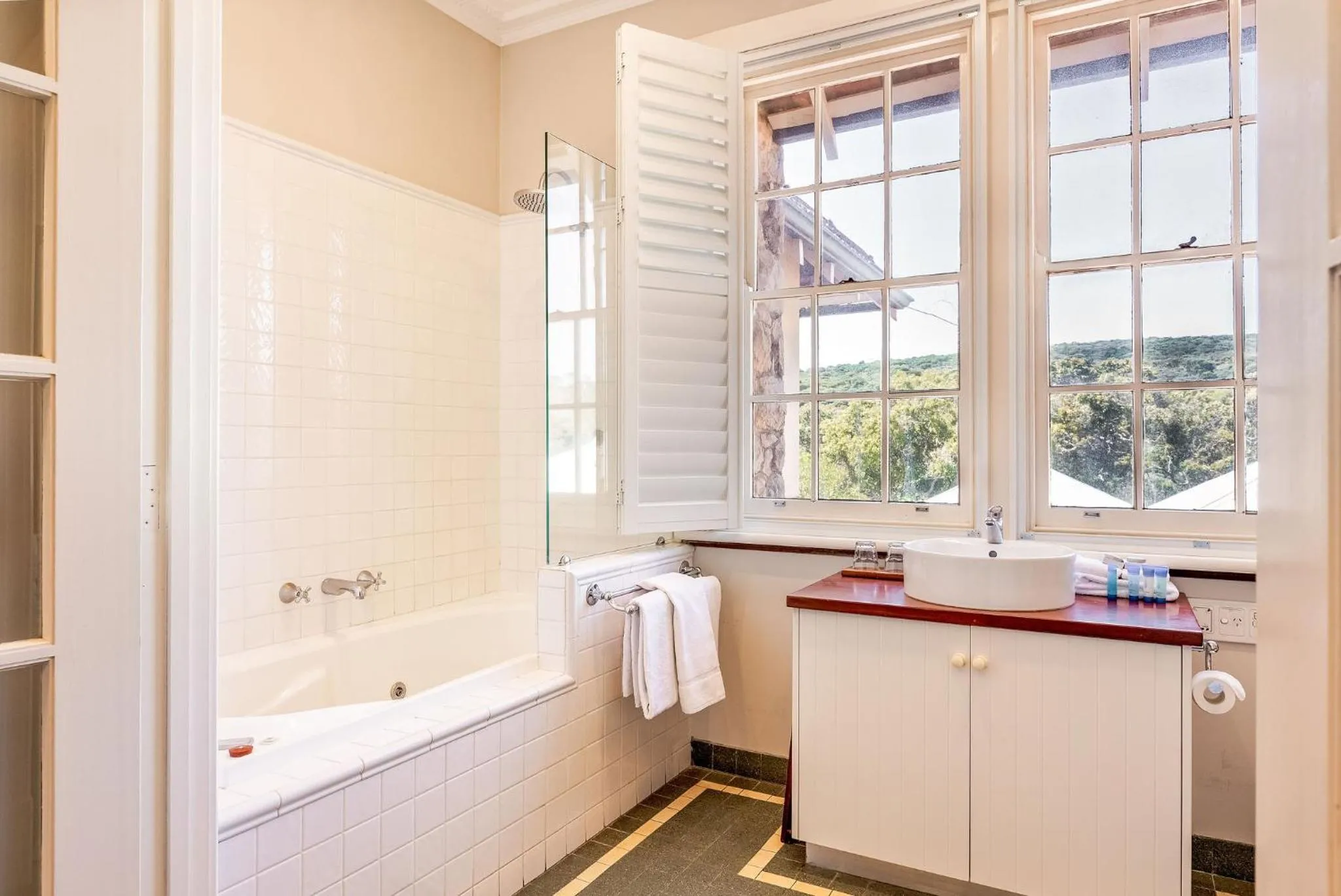 Bathroom in Caves House Hotel & Apartments Yallingup