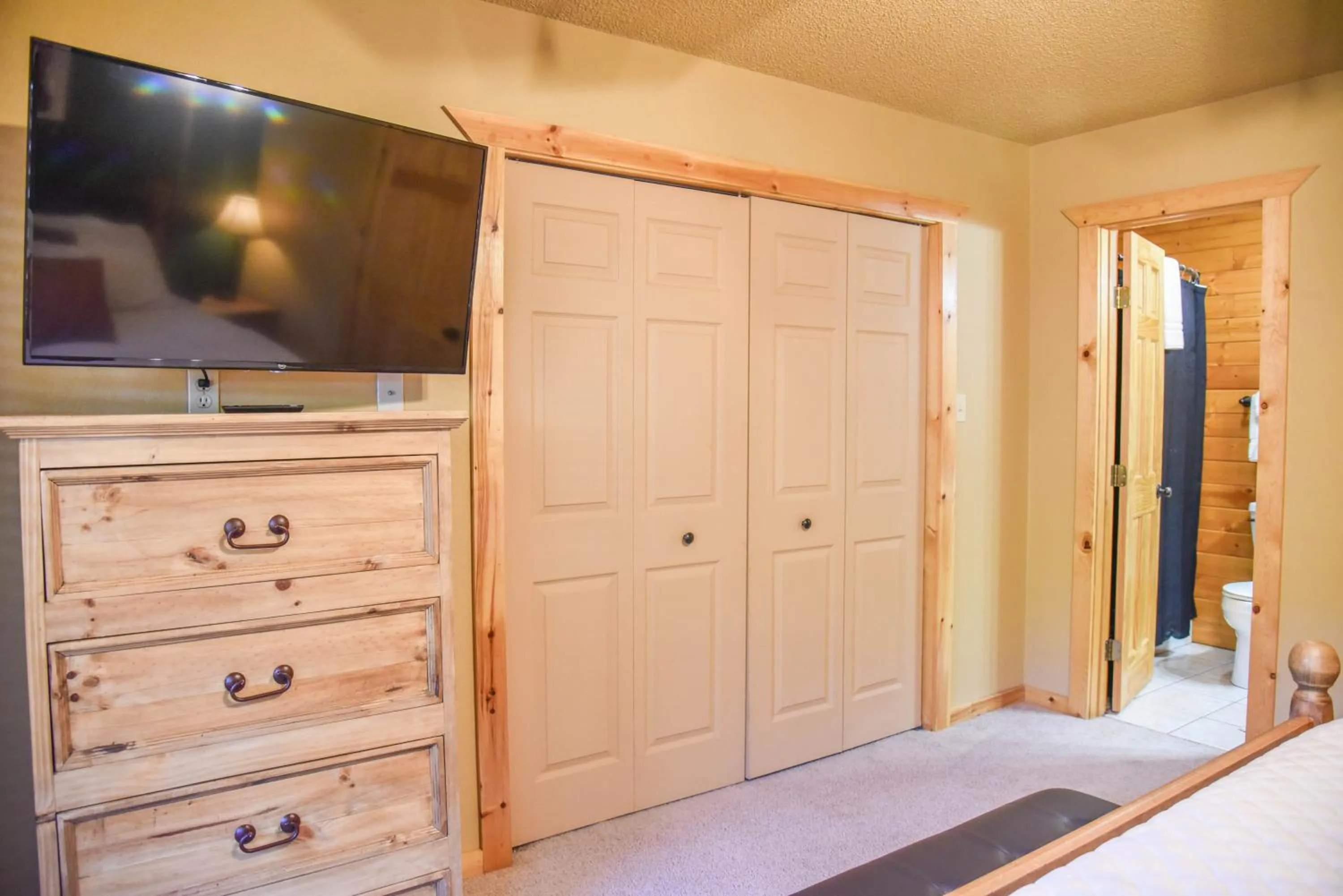 Property building in Mountain Memories, Walk To Ski Area, Town, Fishing