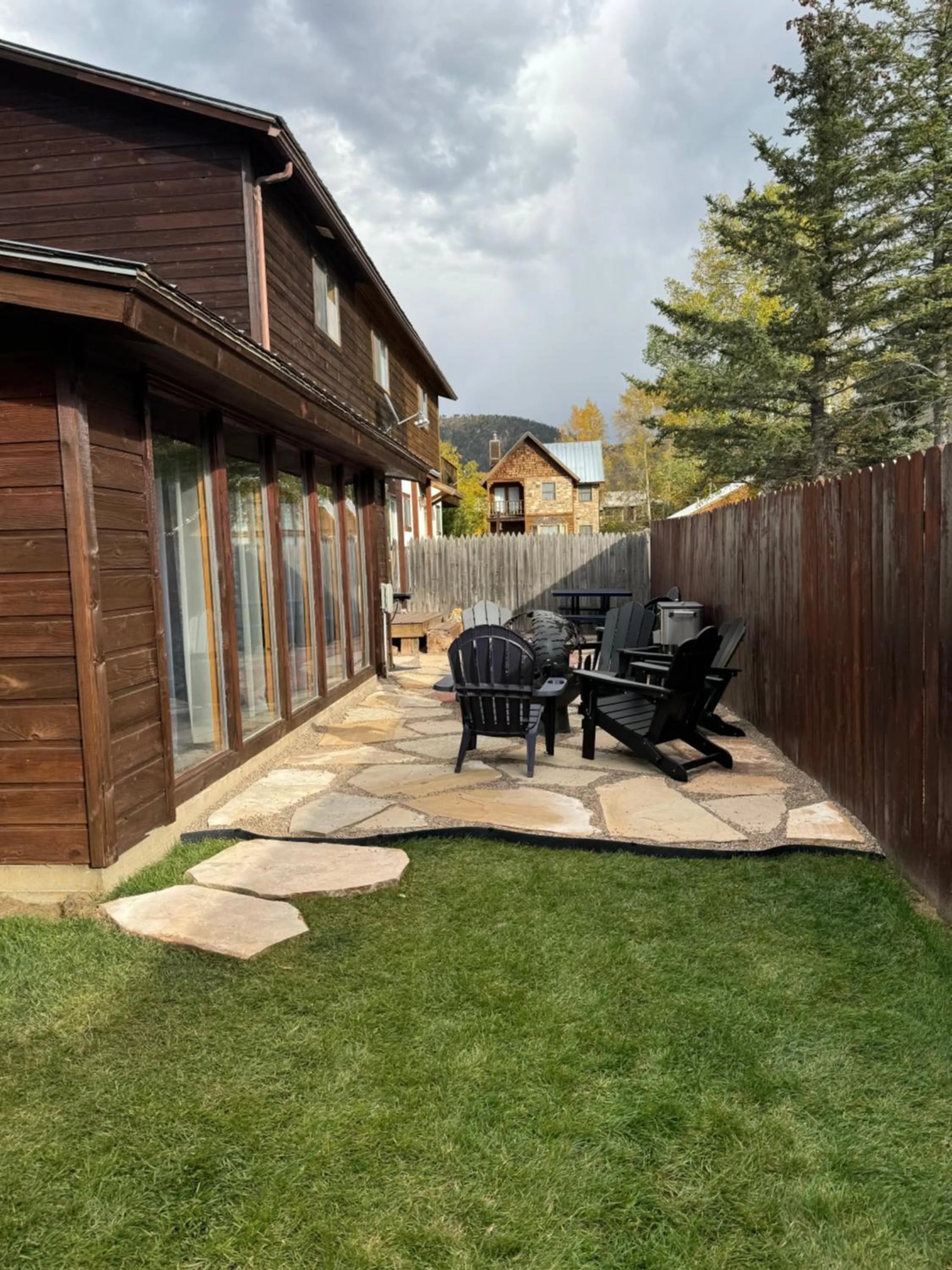 Property building in Mountain Memories, Walk To Ski Area, Town, Fishing