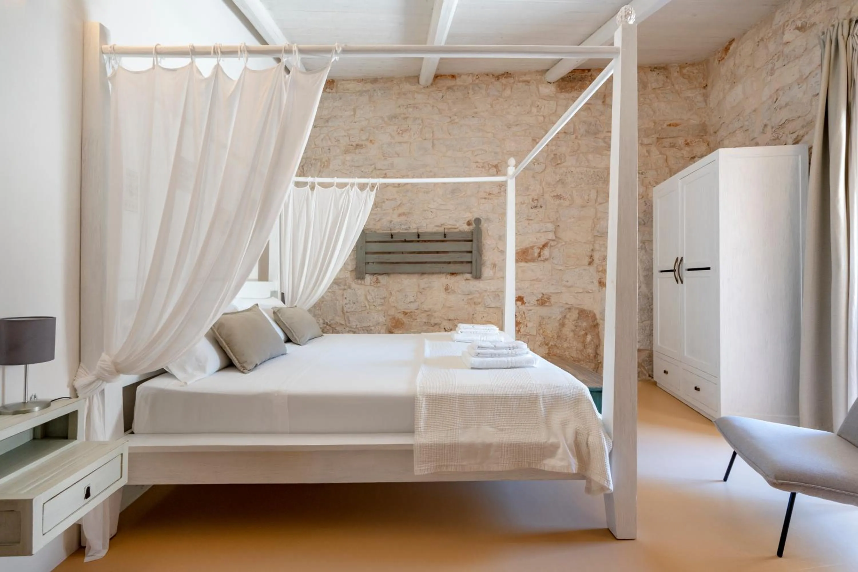 Bed in Augusta Trulli Resort B&B