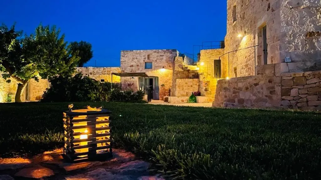 Augusta Trulli Resort B&B