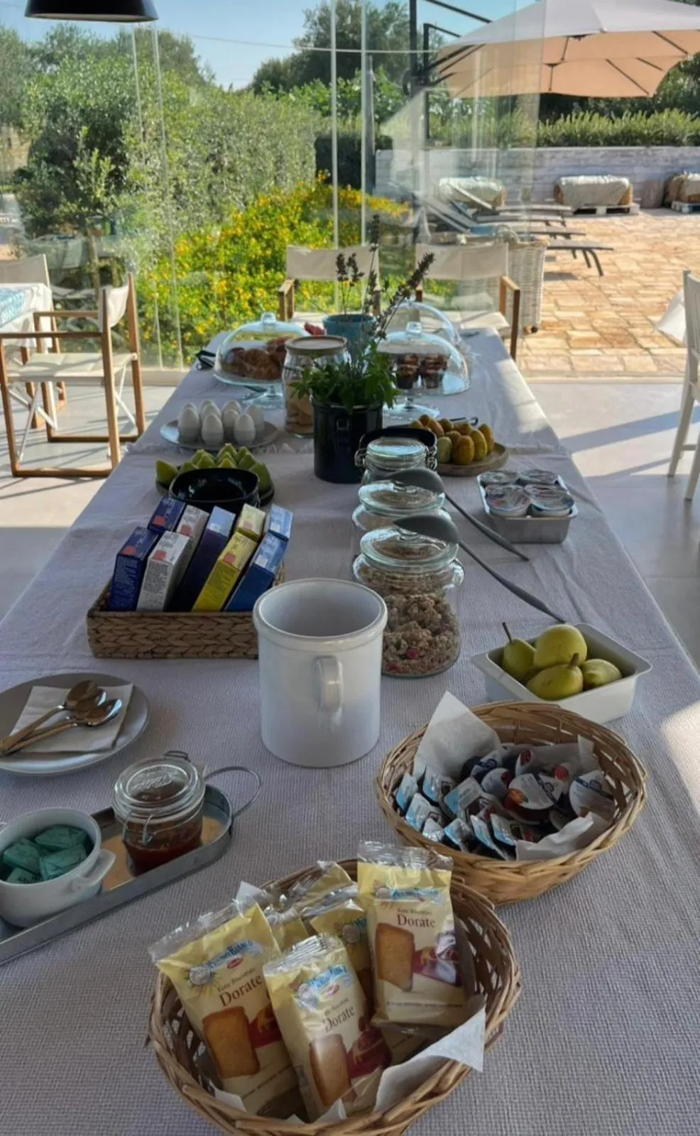 Breakfast in Augusta Trulli Resort B&B