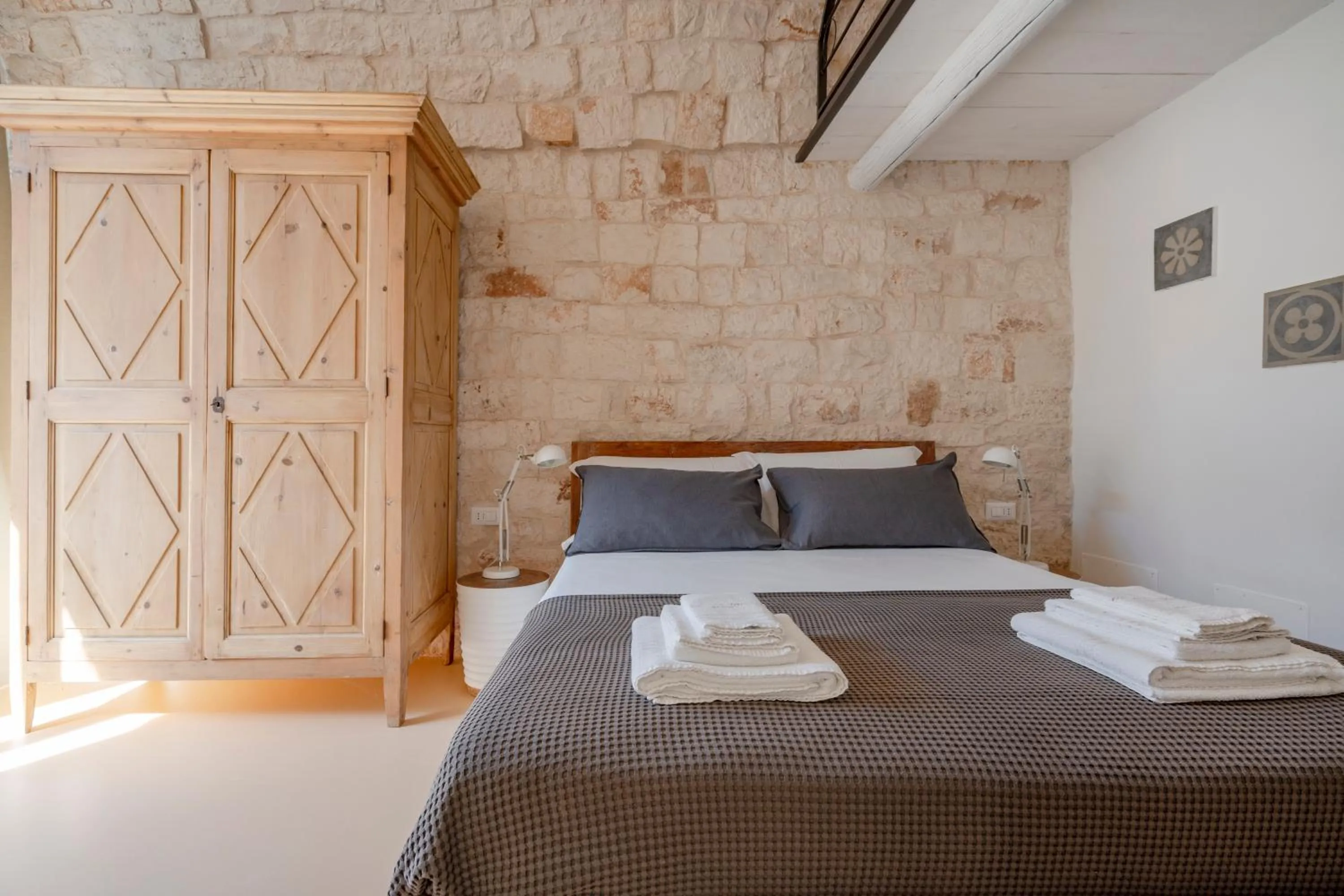 Bed in Augusta Trulli Resort B&B