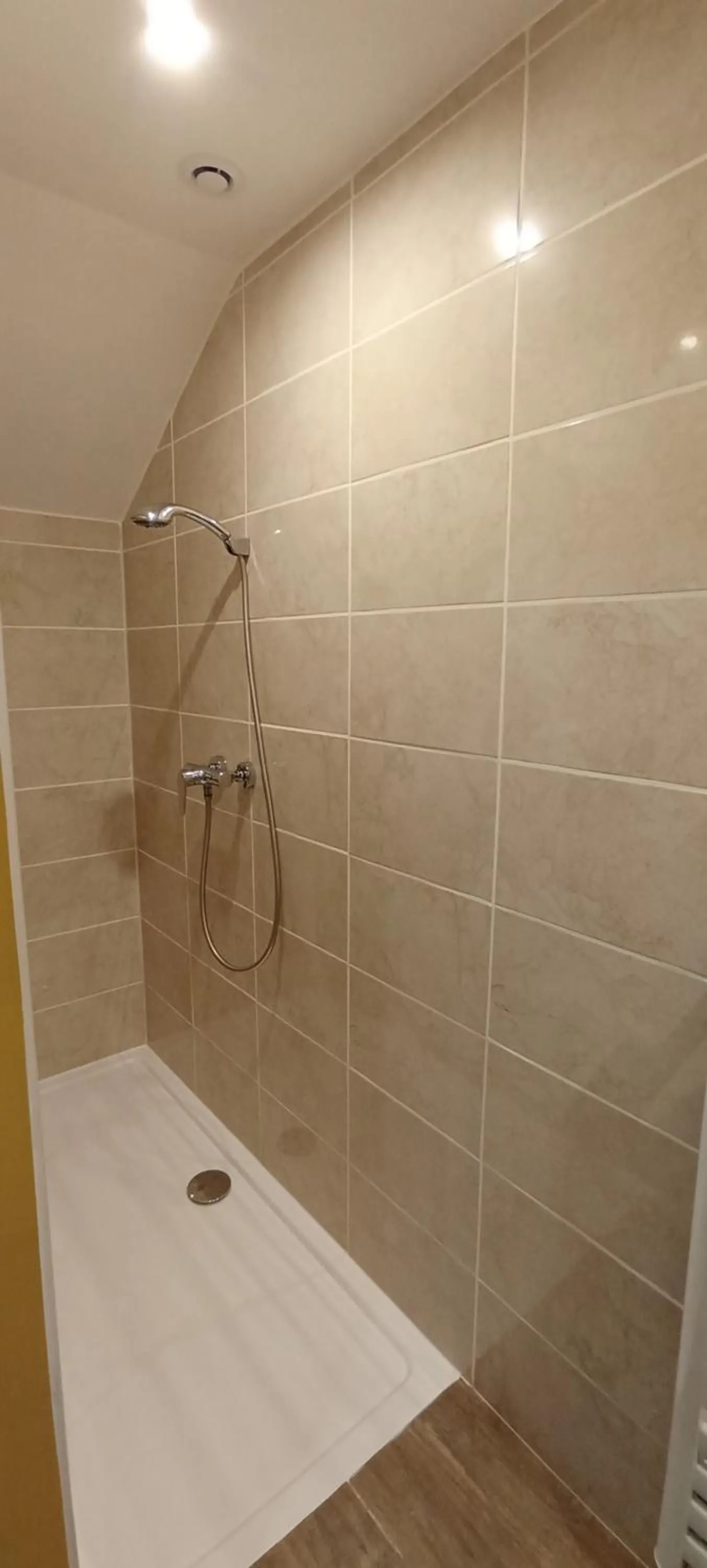 Shower in Les gîtes du petit Marcel