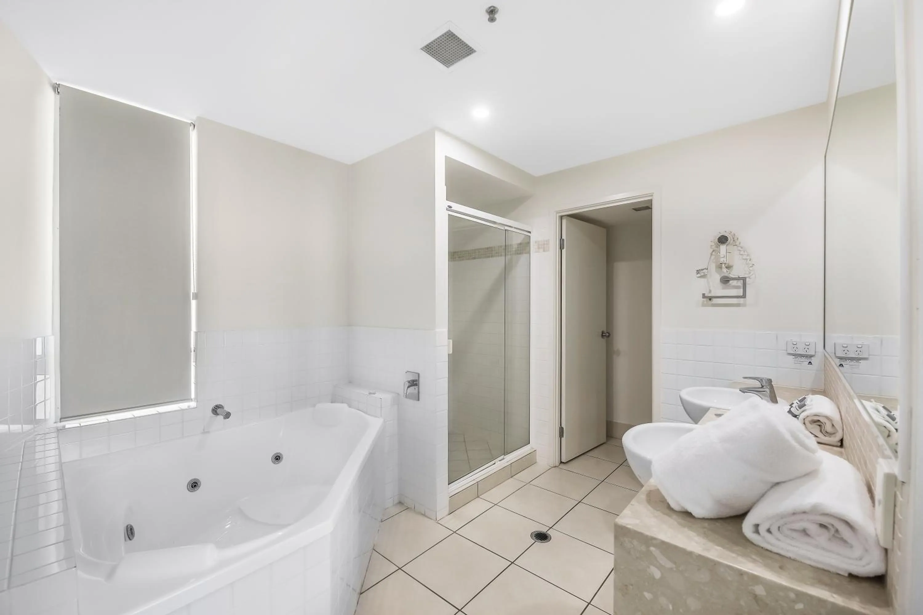 Bathroom in The Duporth Riverside