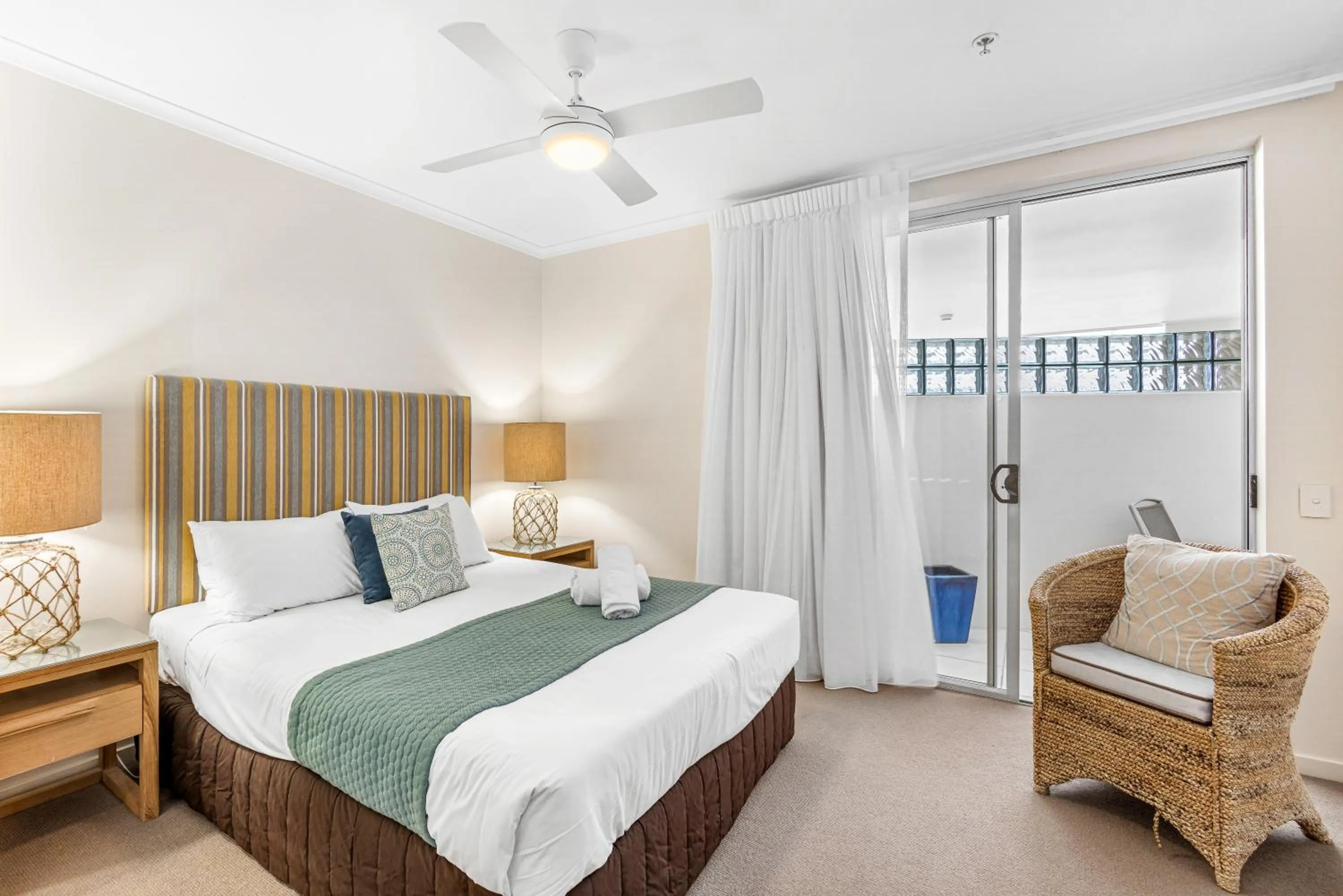 Bedroom, Bed in The Duporth Riverside