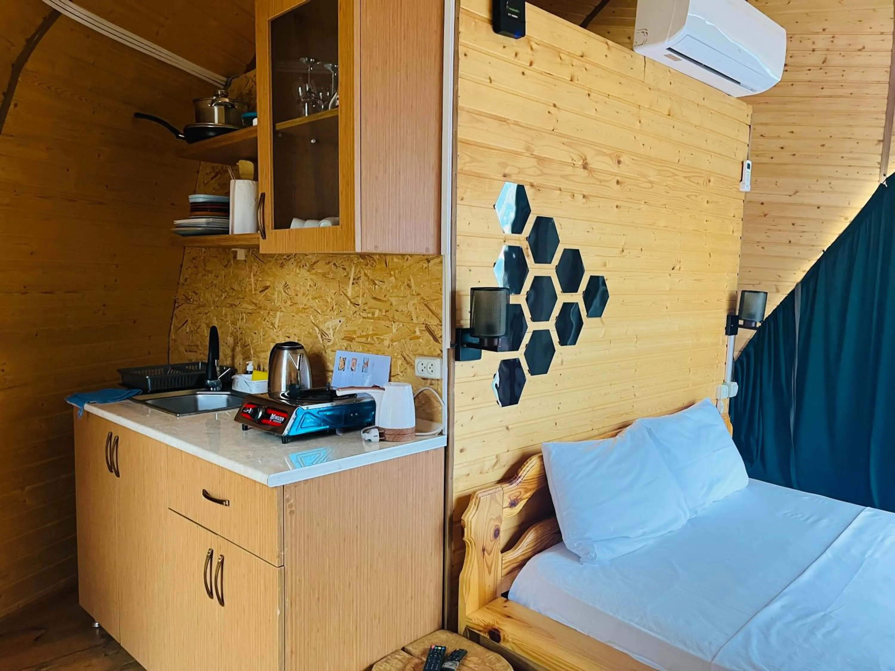 Bed in Paradise Inn