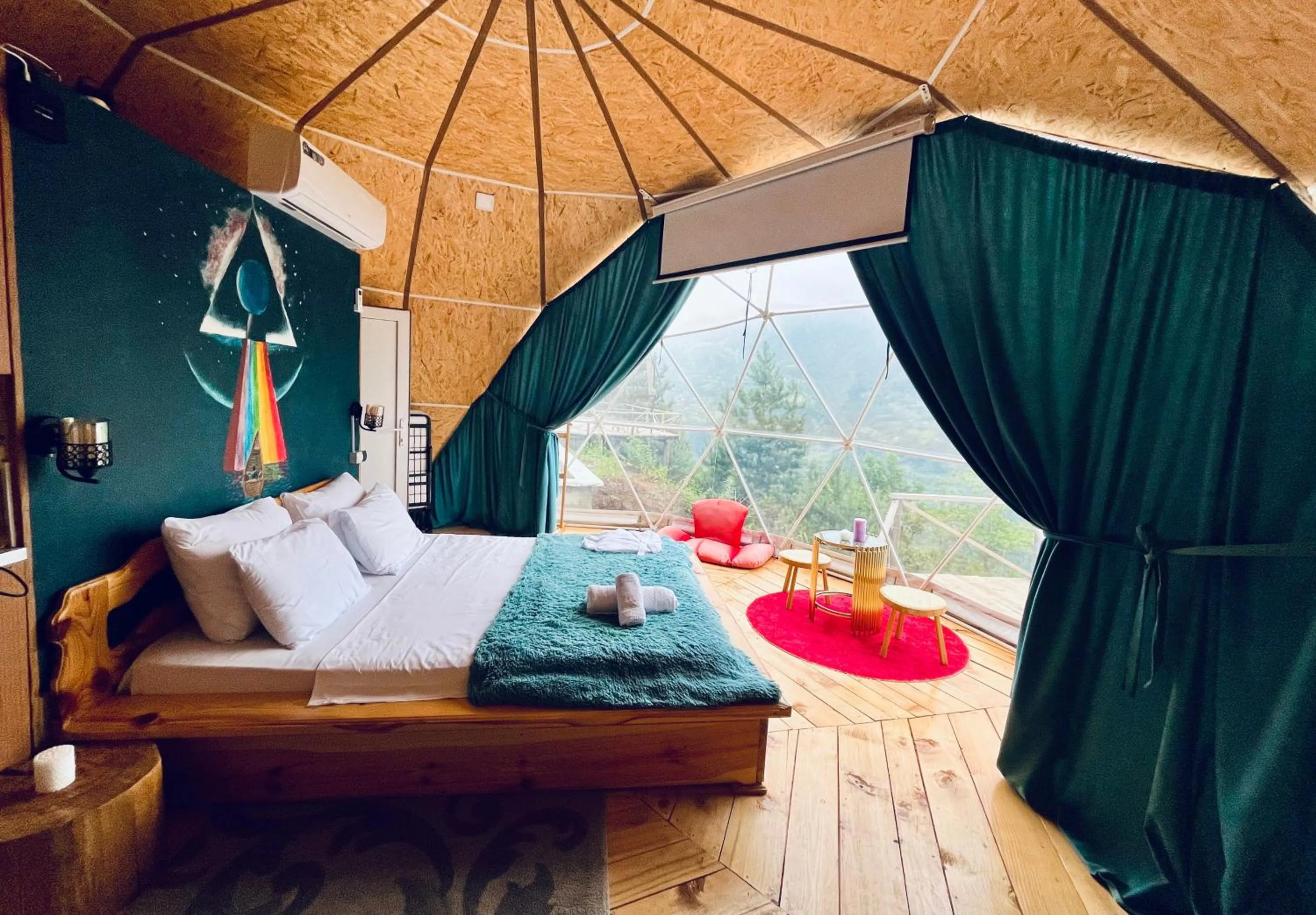 Living room in Paradise Inn