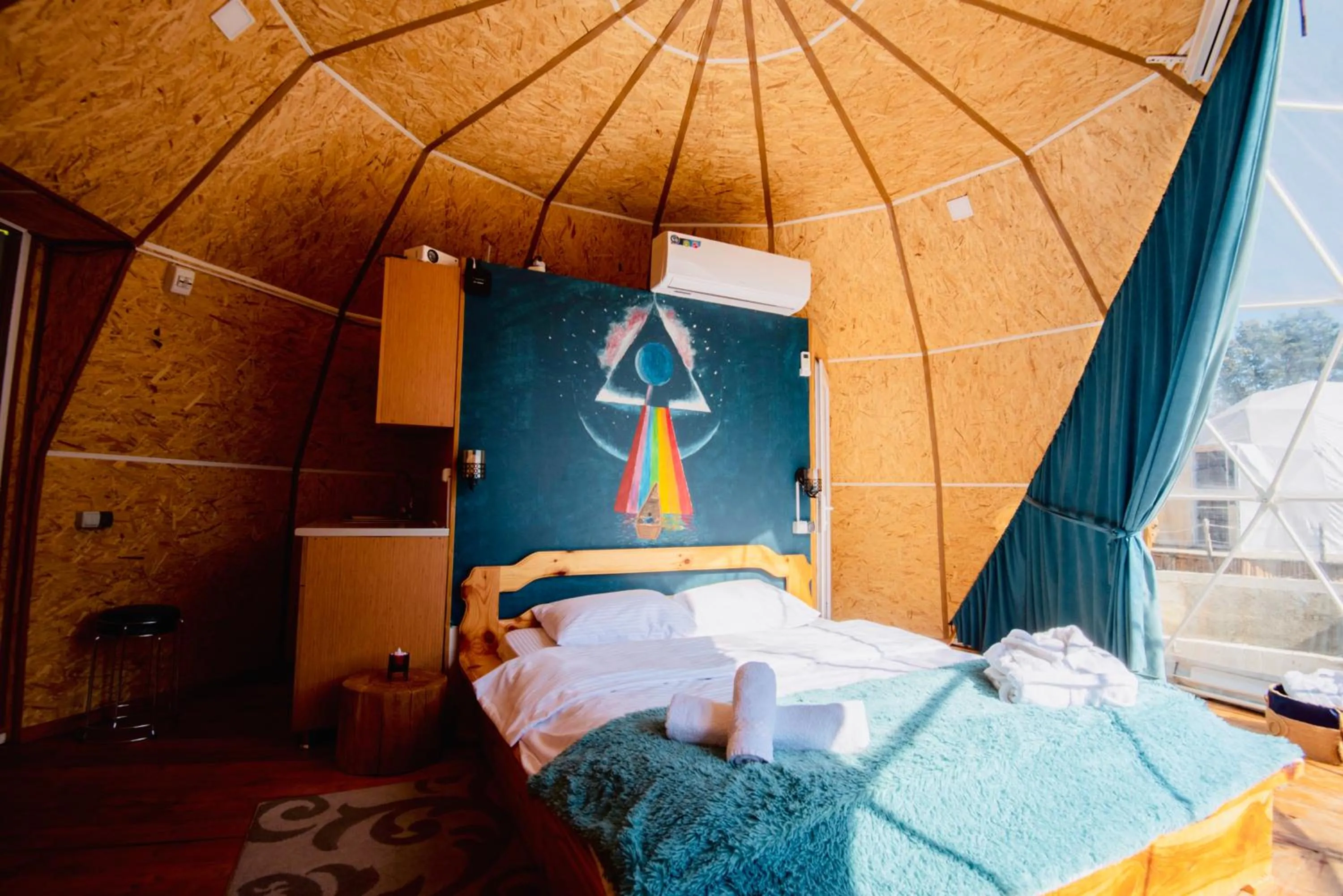 Bed in Paradise Inn