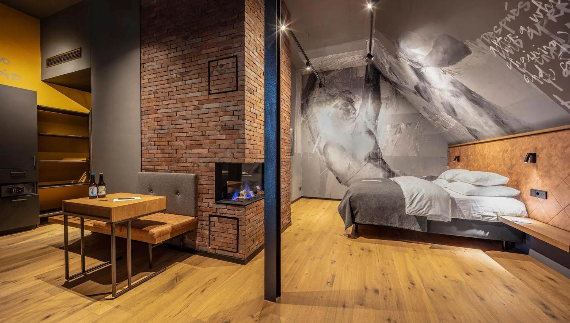 Living room, Bed in Liebesbier Urban Art & Smart Hotel