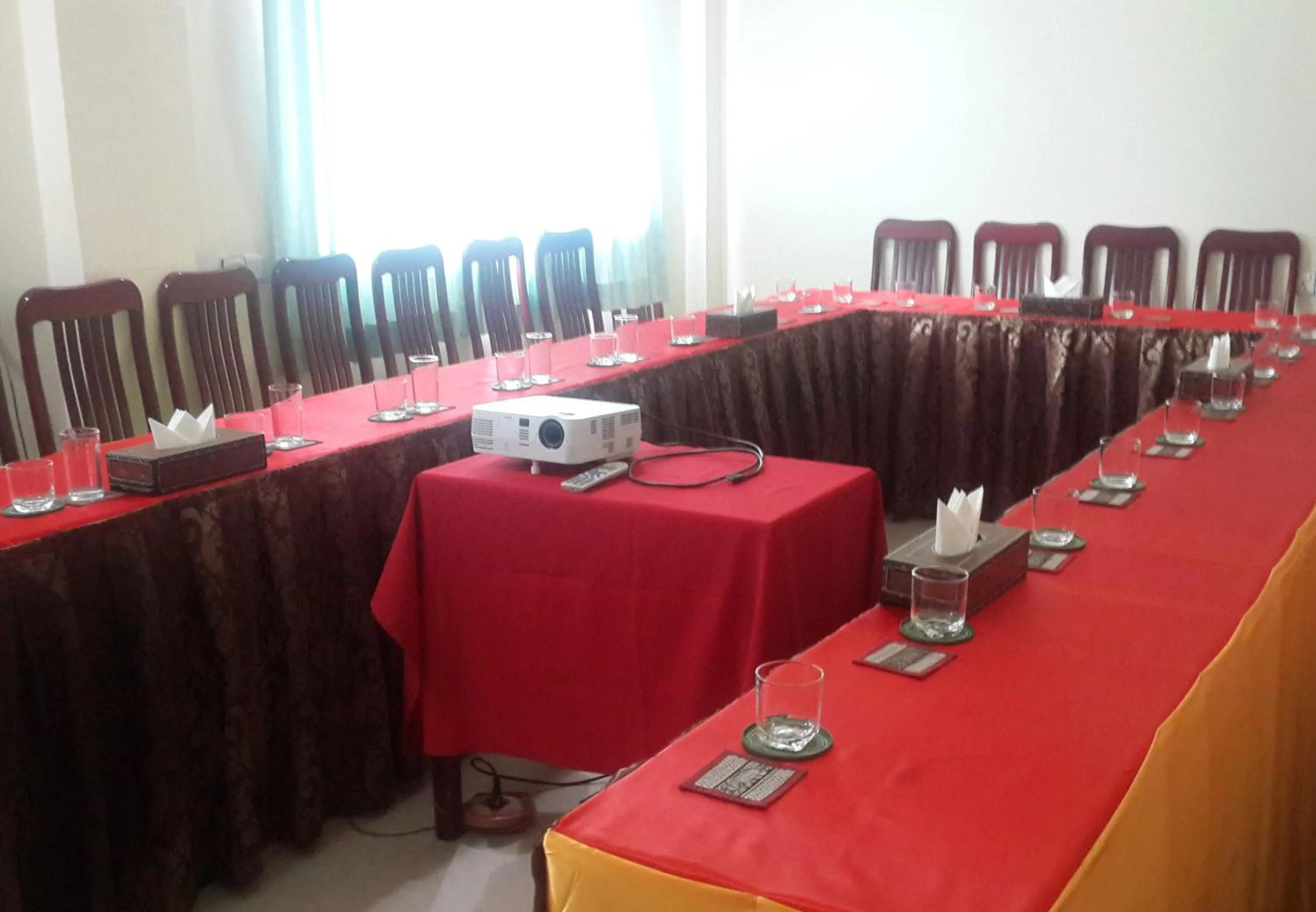 Business facilities in Hotel 63