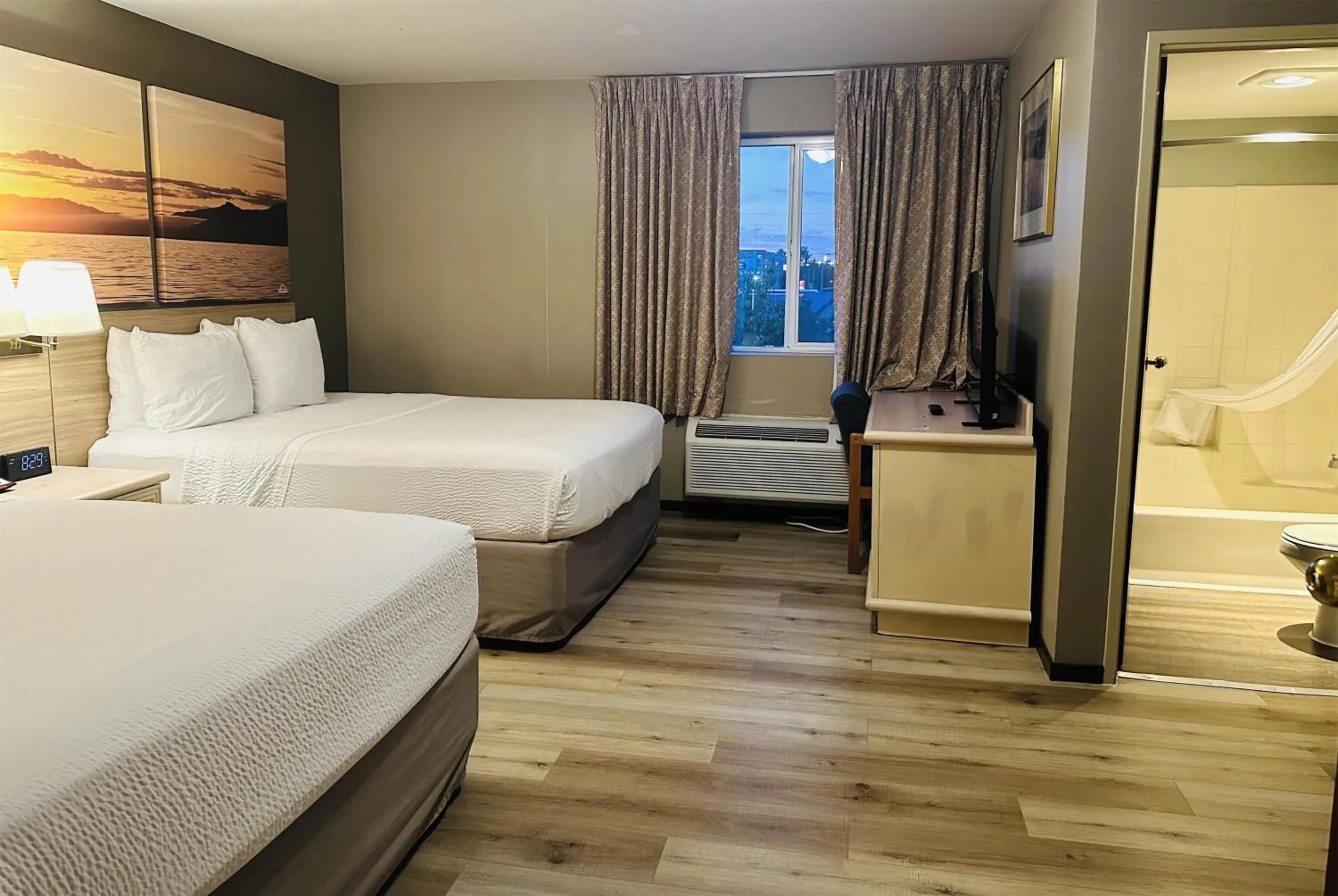 Photo of the whole room, Bed in Days Inn by Wyndham Seatac Airport