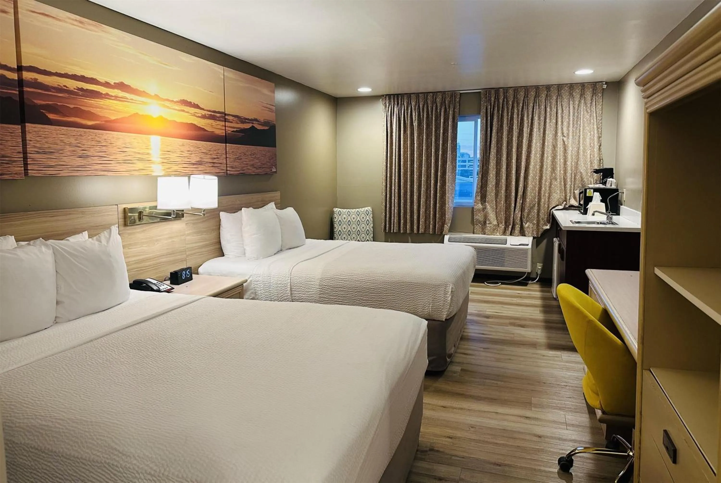 Photo of the whole room, Bed in Days Inn by Wyndham Seatac Airport