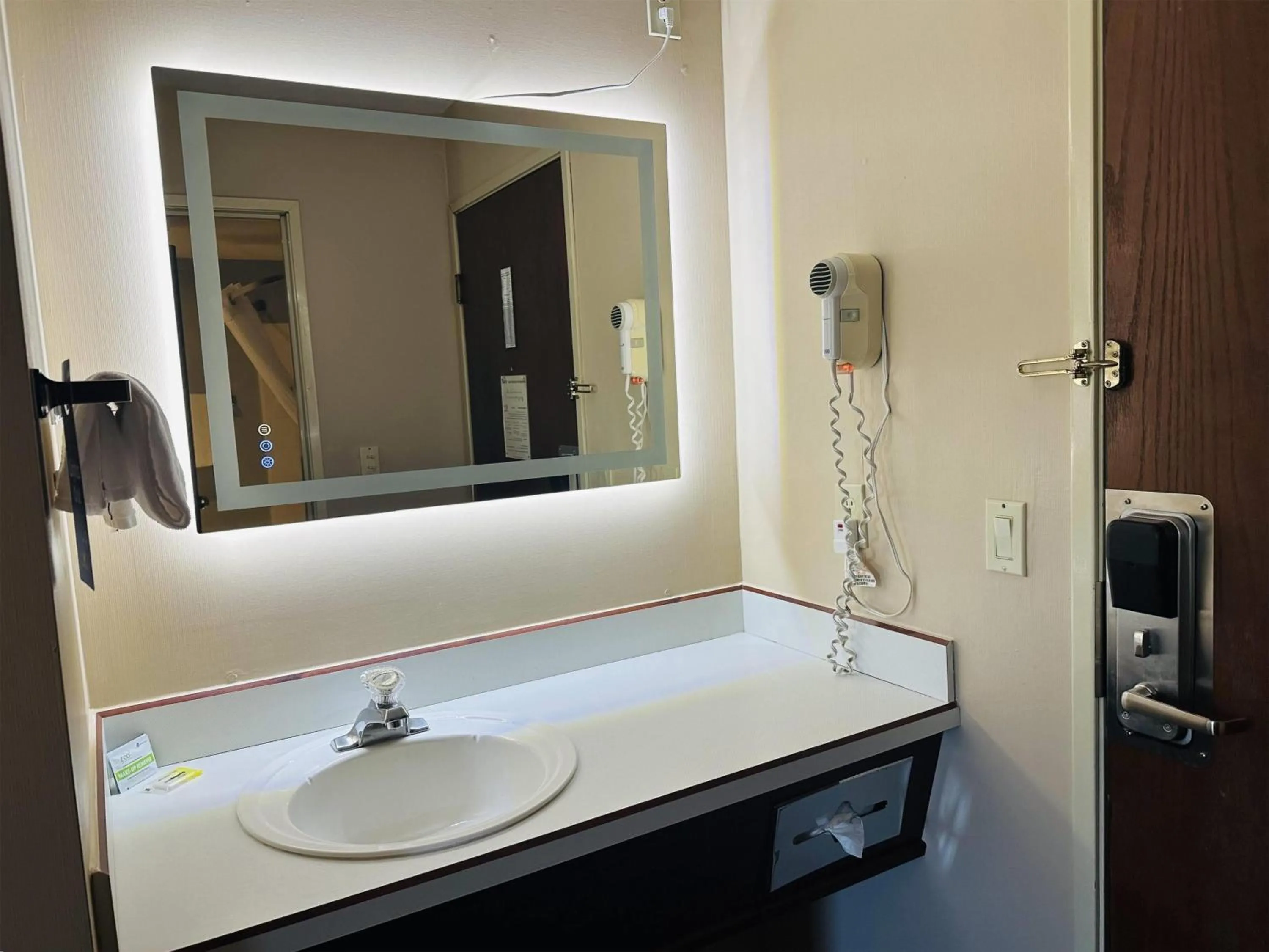 Bathroom in Days Inn by Wyndham Seatac Airport