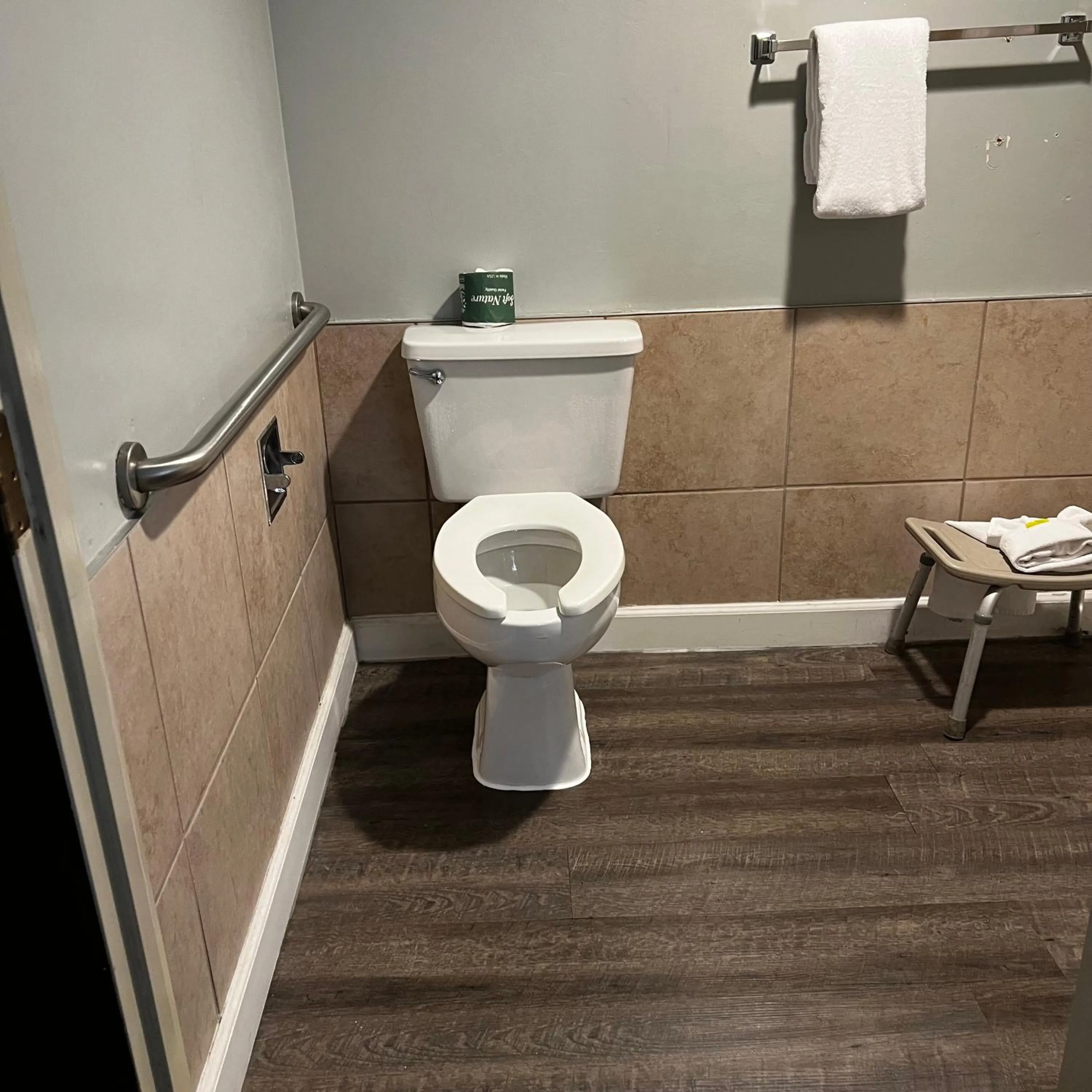 Days Inn by Wyndham Seatac Airport