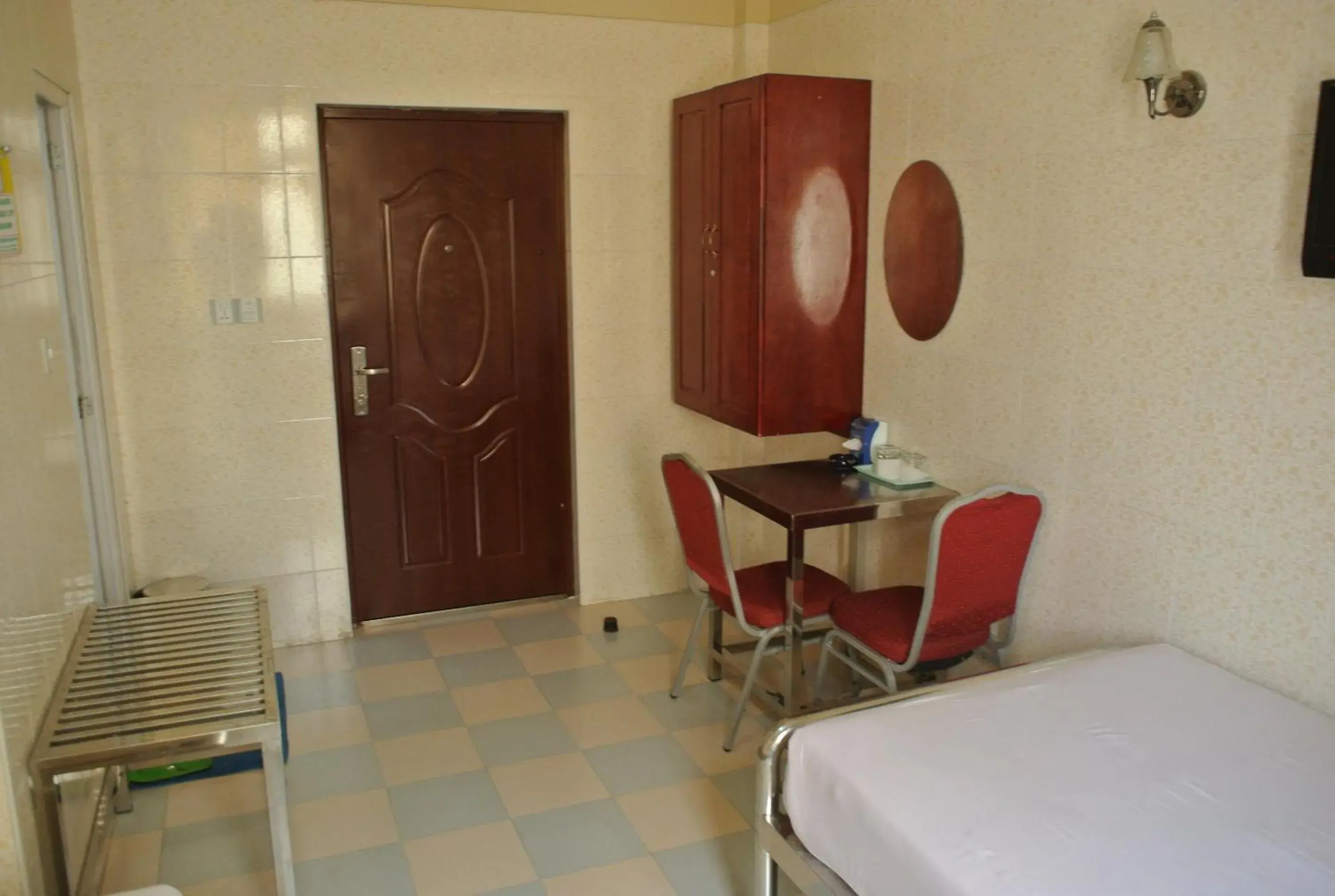 Bedroom, Bed in Hotel Shwe Eain Taw Bedroom, Bed in Hotel Shwe Eain Taw