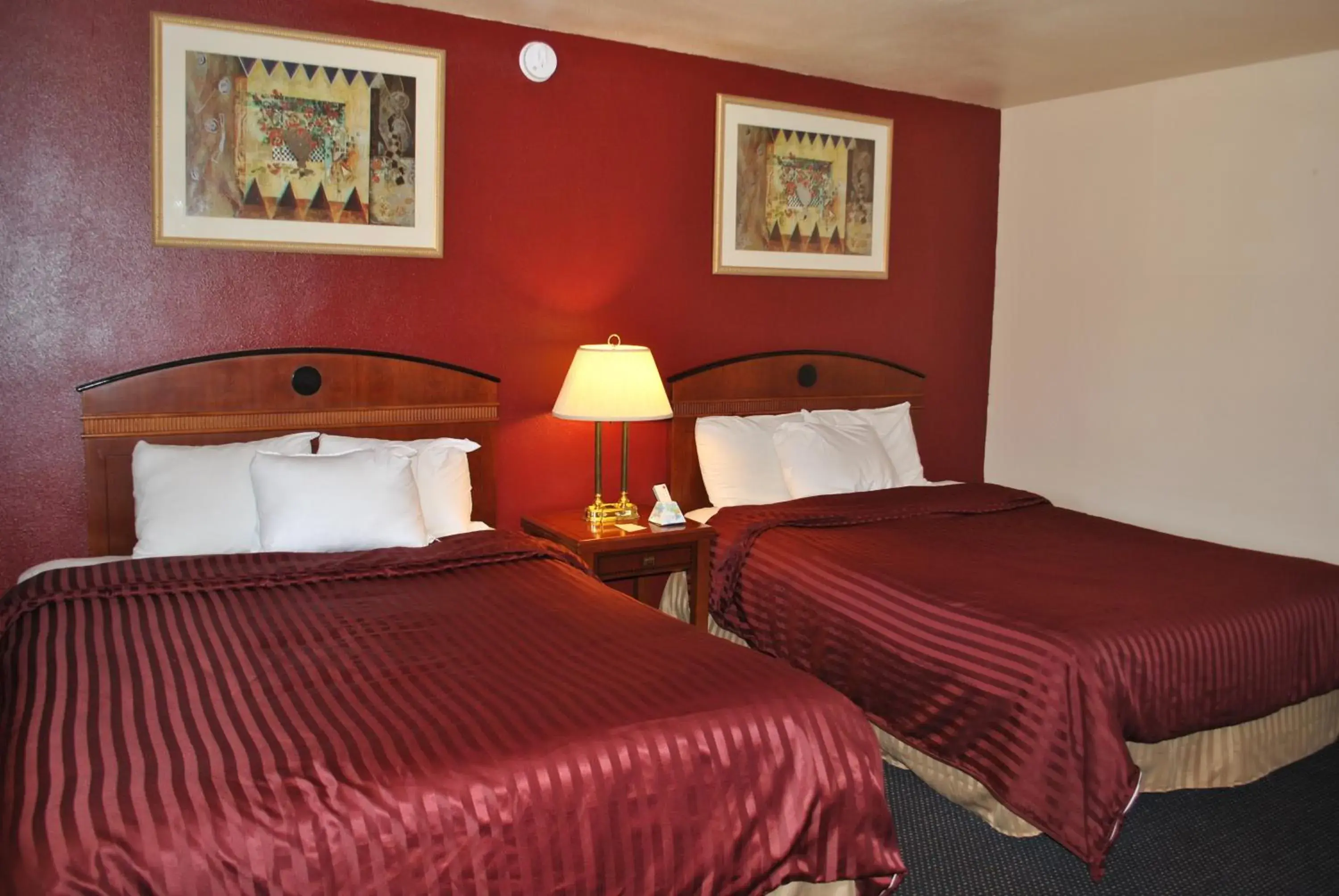 Bed in Budget Inn Bed in Budget Inn