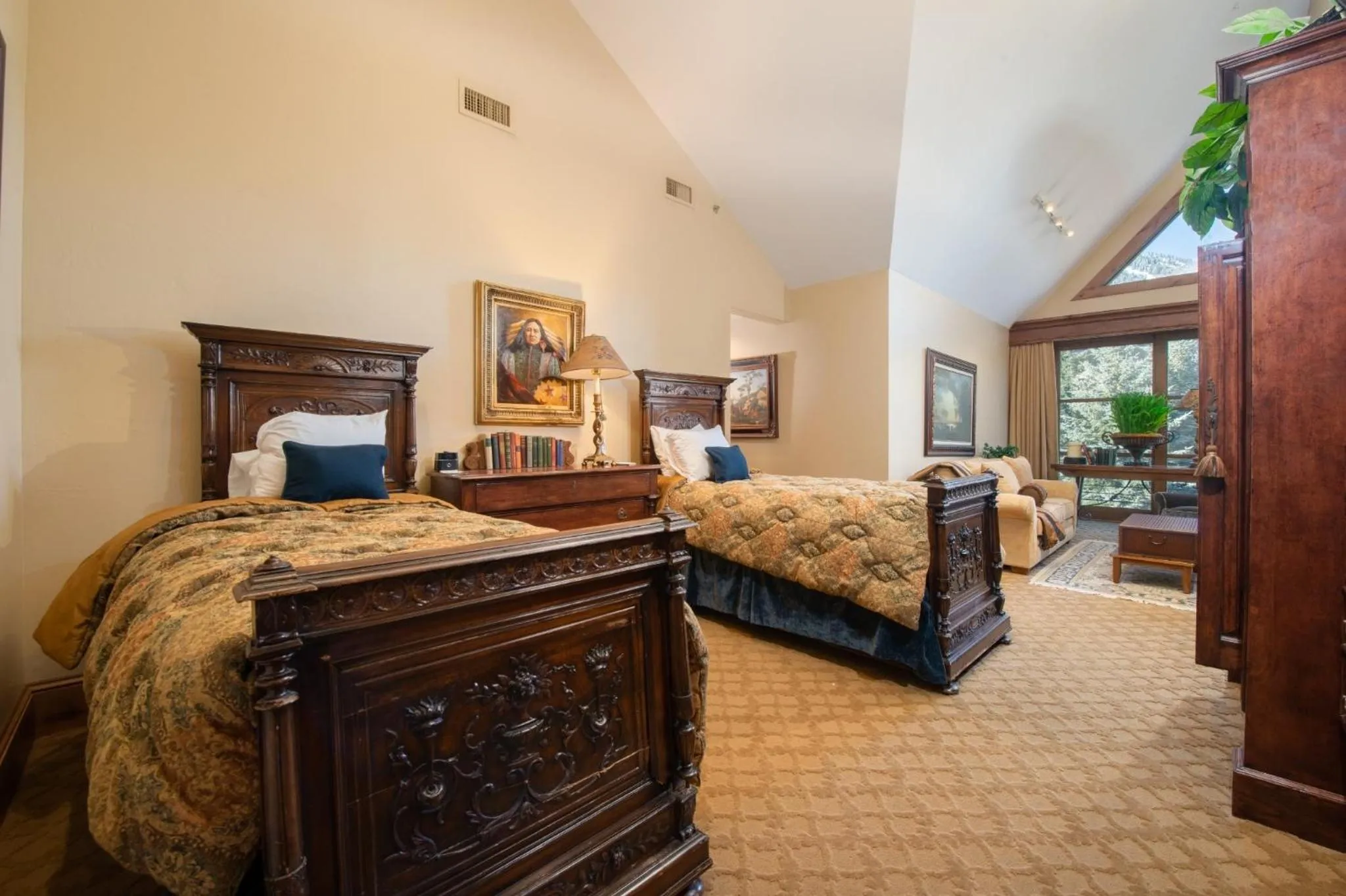 Bedroom, Bed in Snake River Lodge