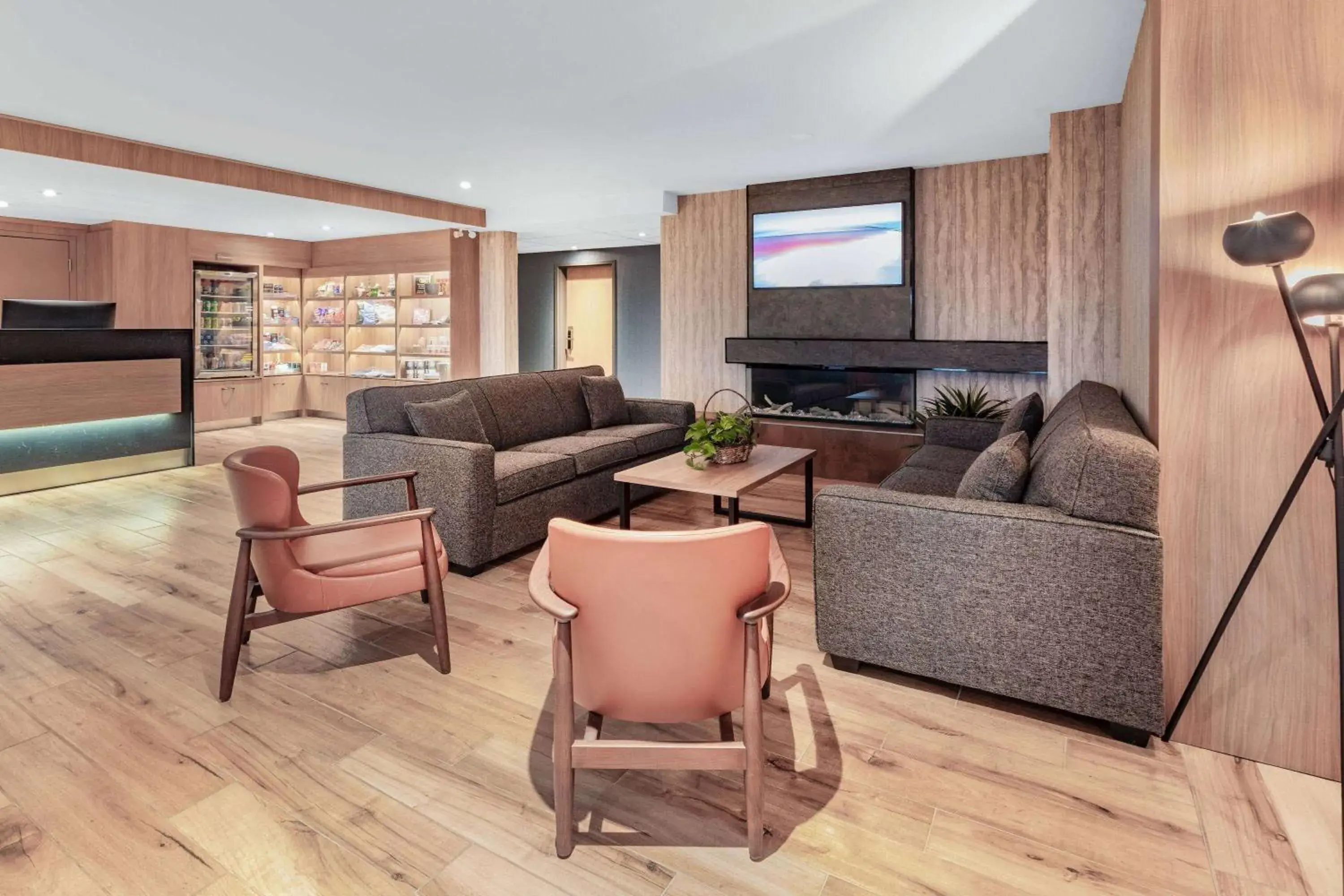 Lobby or reception in Super 8 by Wyndham Cornwall ON Lobby or reception in Super 8 by Wyndham Cornwall ON