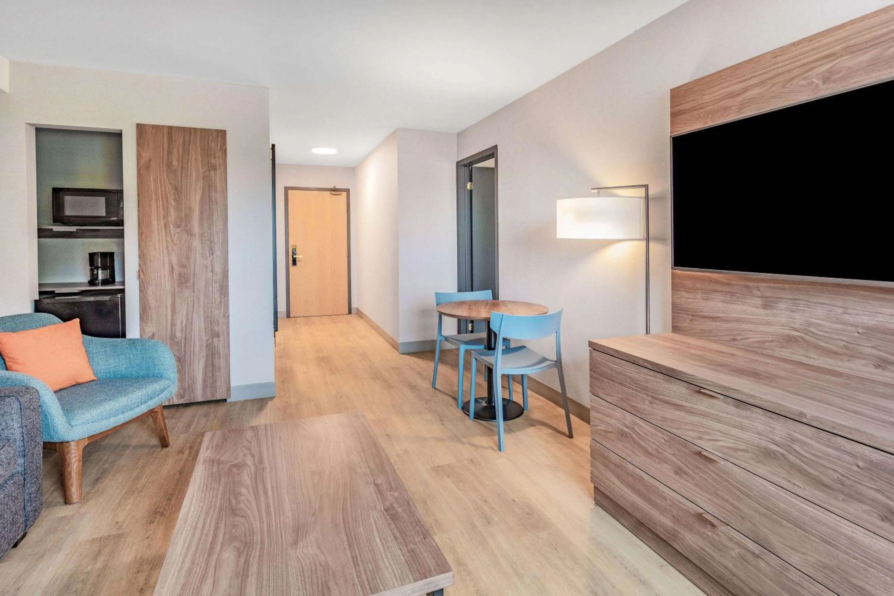 Bed in Super 8 by Wyndham Cornwall ON