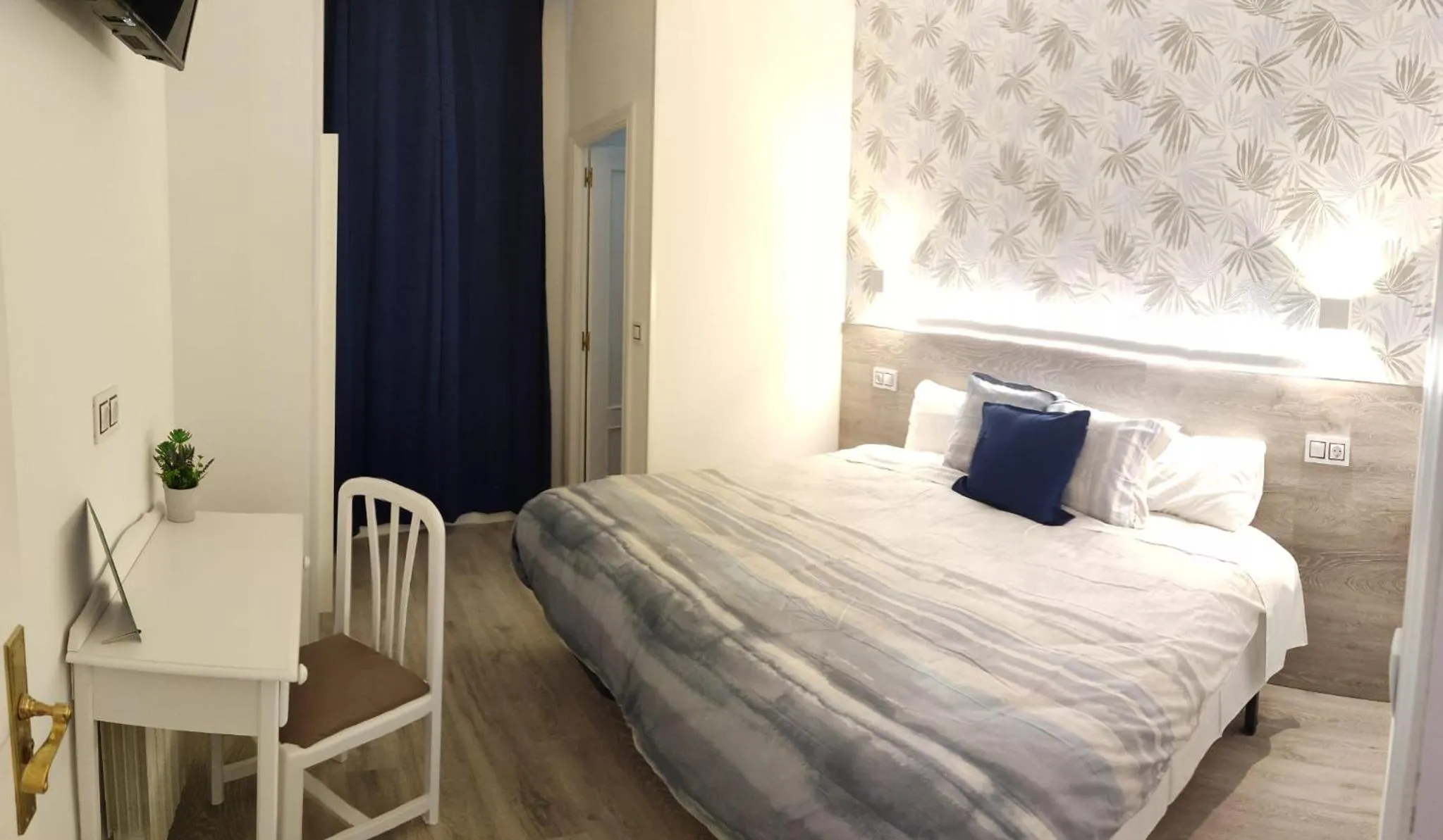 Bed in Hostal Alfaro