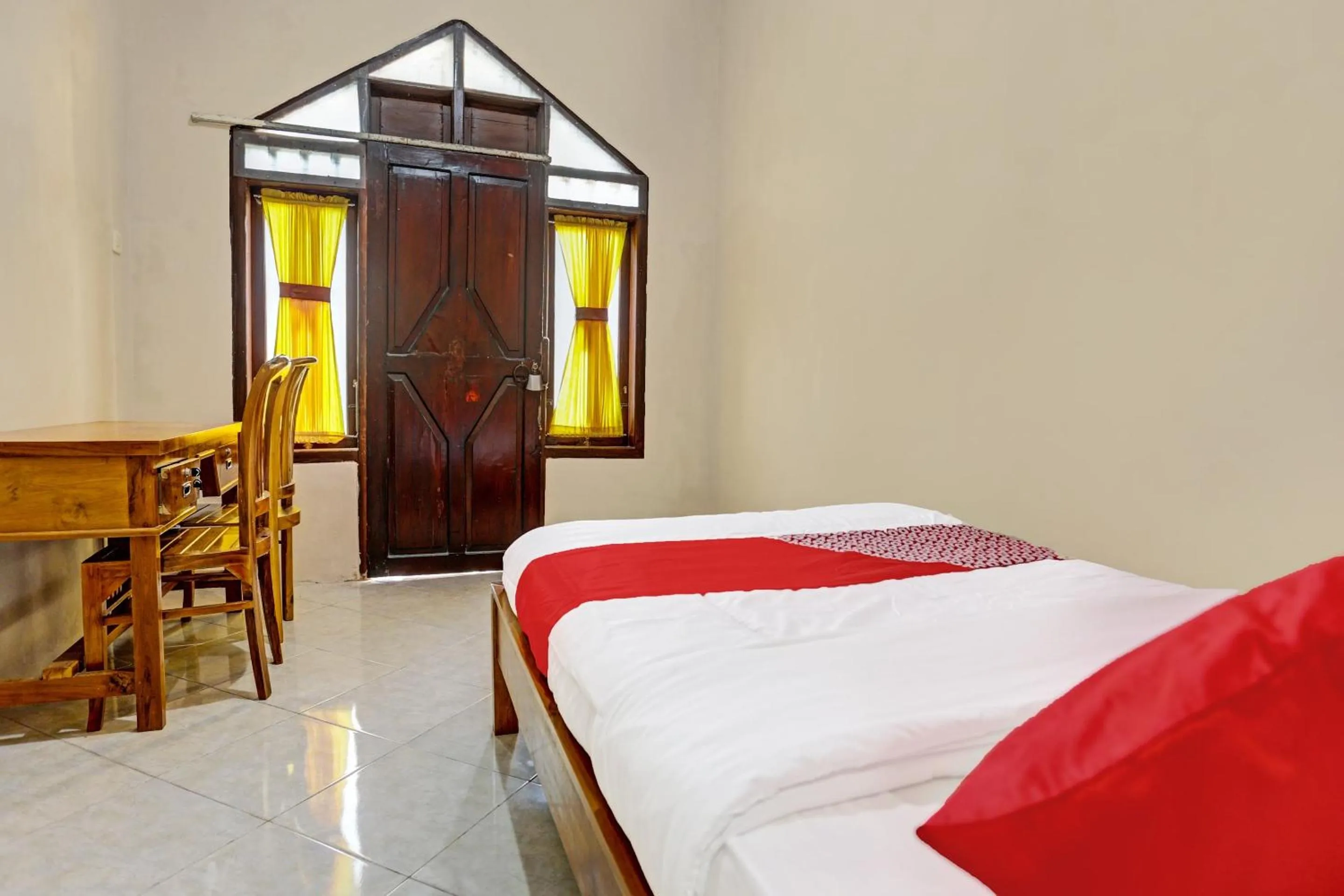 Bedroom in OYO 91261 Cita Suraya Homestay