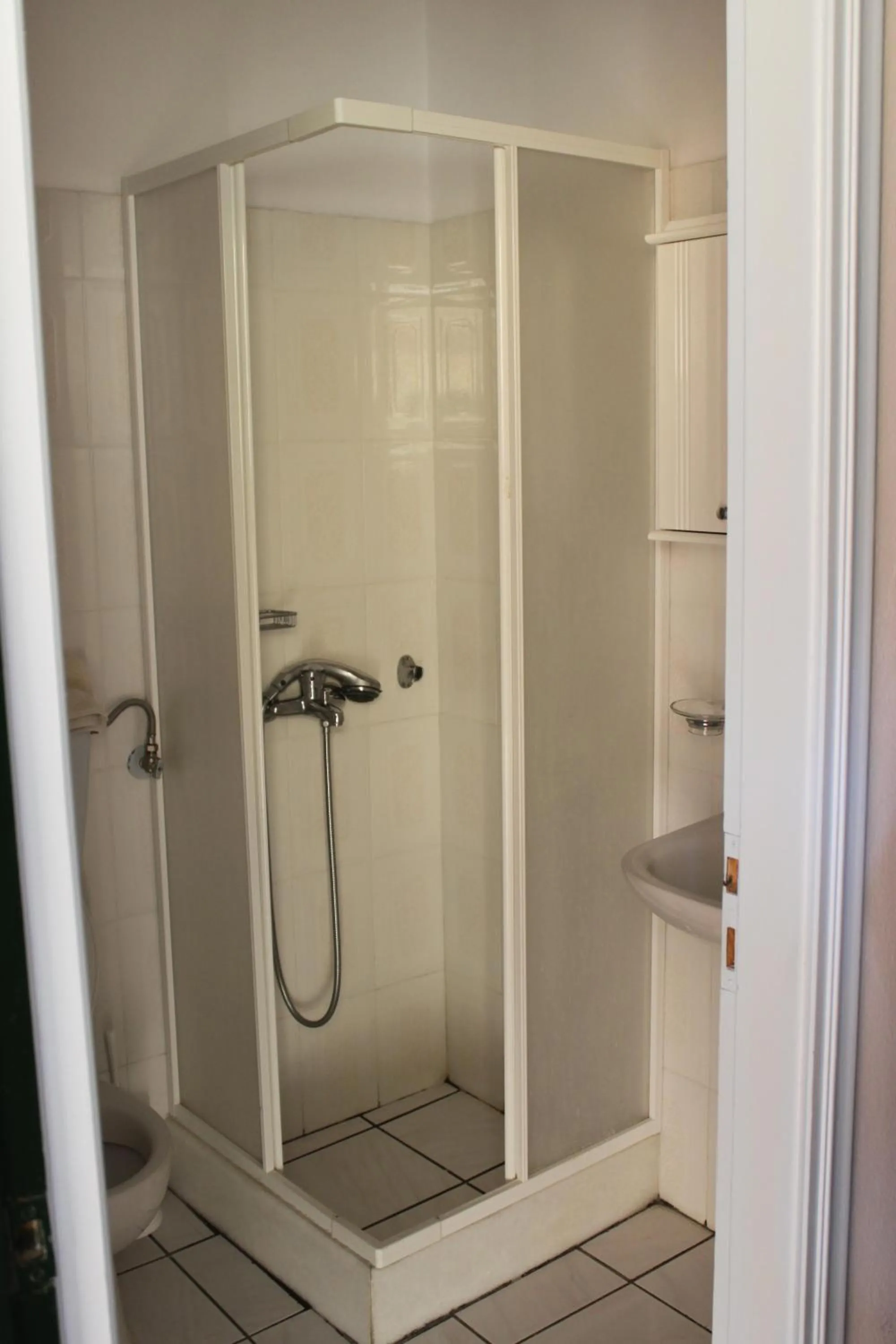 Bathroom in Alvi Studios
