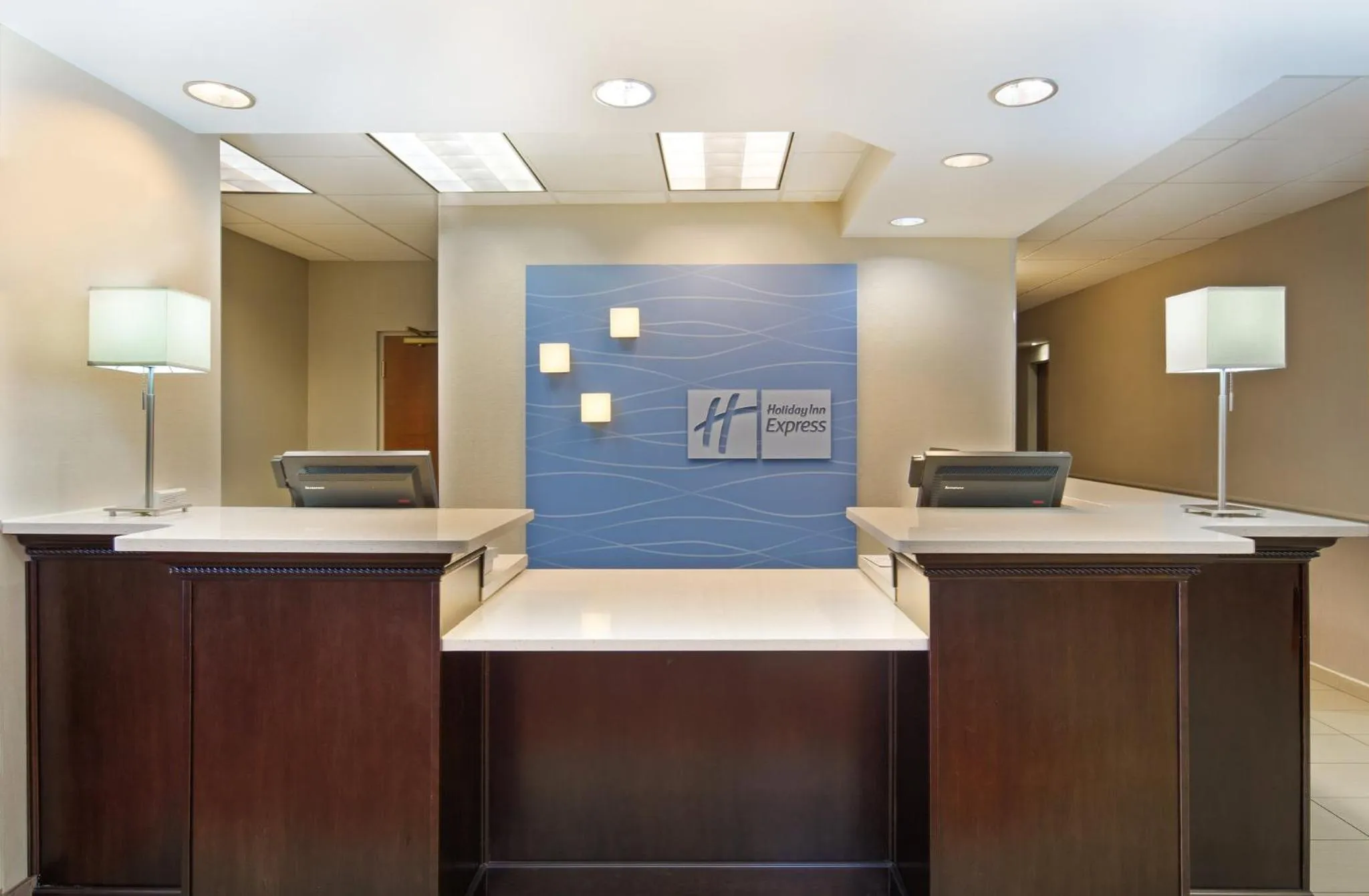 Property building in Holiday Inn Express Harrisburg I-81 - Hershey By IHG