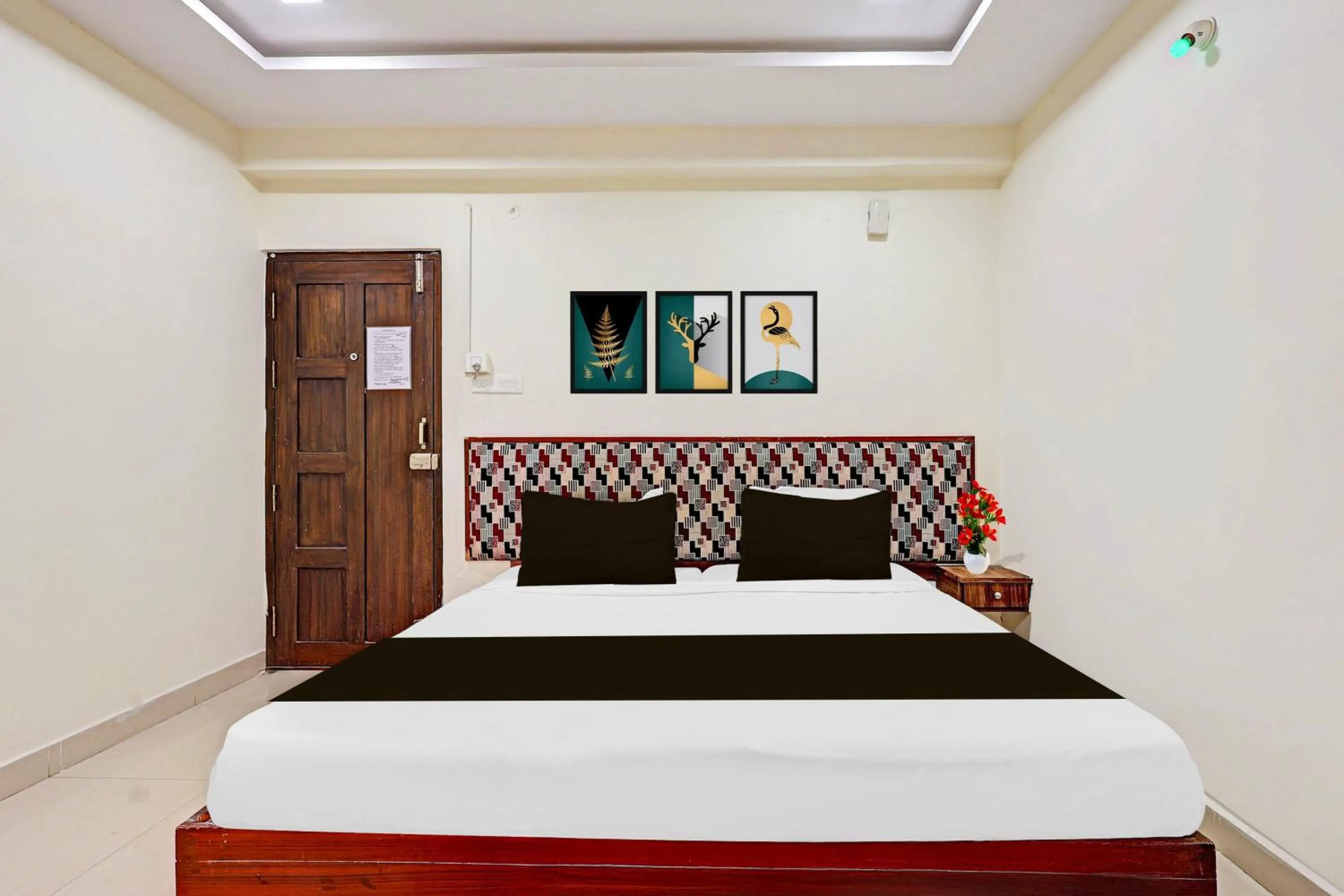 Bedroom, Bed in Super Collection O Beach Road Near GITAM