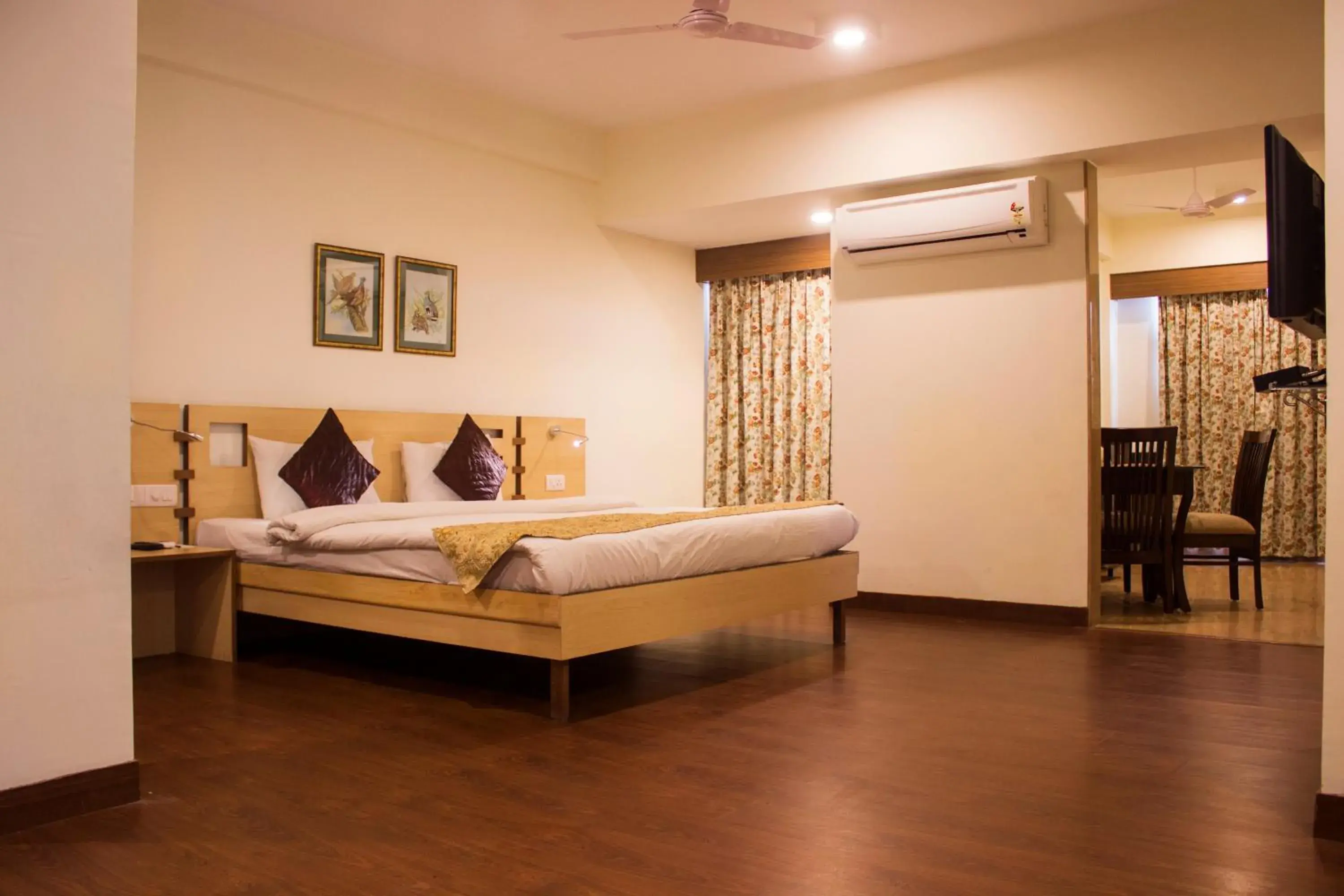 Bed in Savoy Greens Jabli Bed in Savoy Greens Jabli