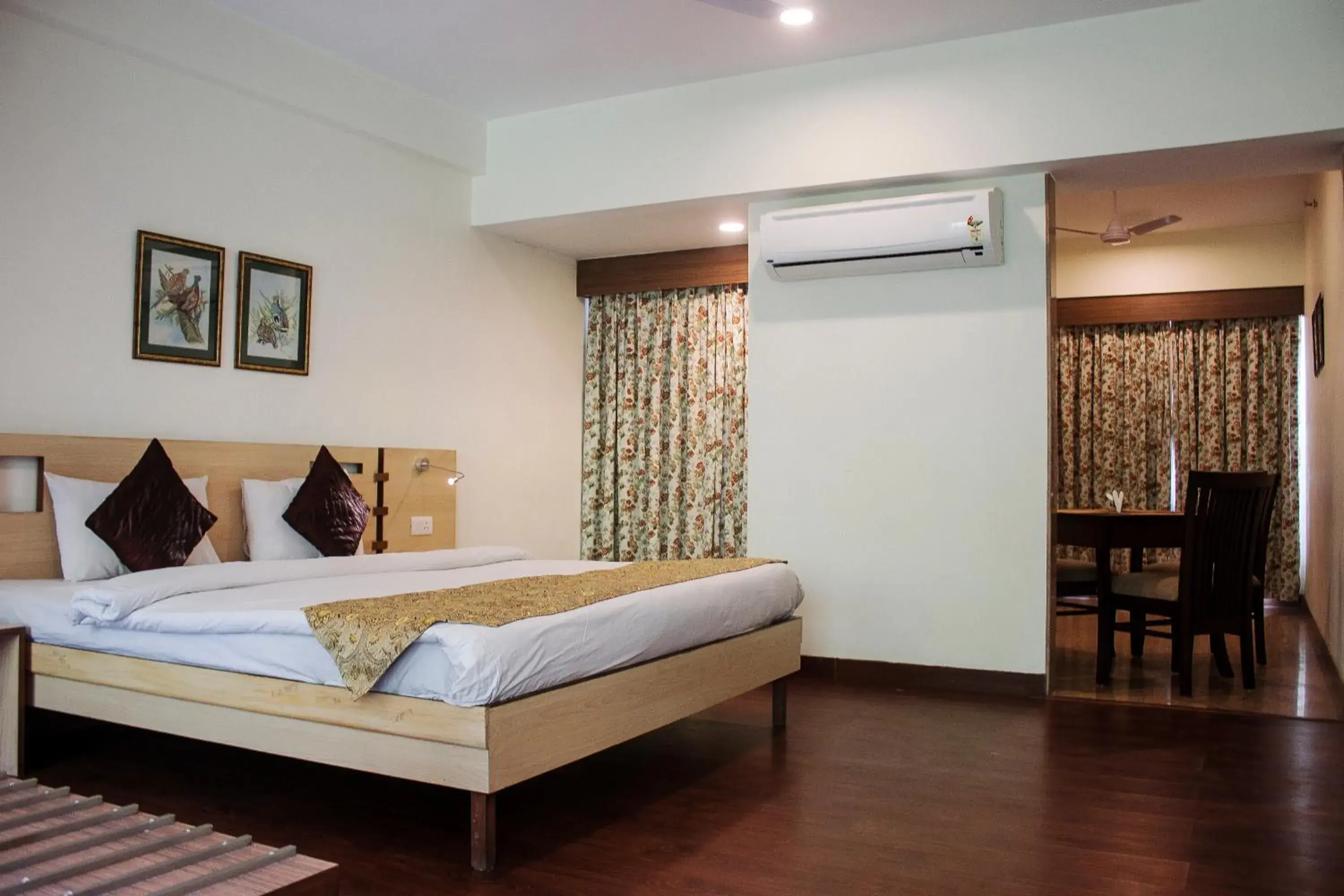 Bed in Savoy Greens Jabli Bed in Savoy Greens Jabli