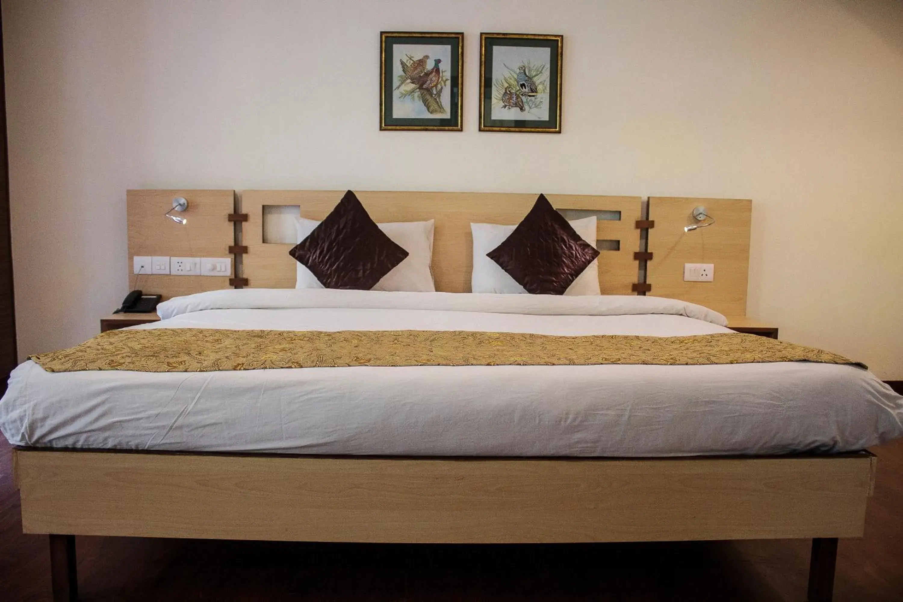 Bed in Savoy Greens Jabli Bed in Savoy Greens Jabli