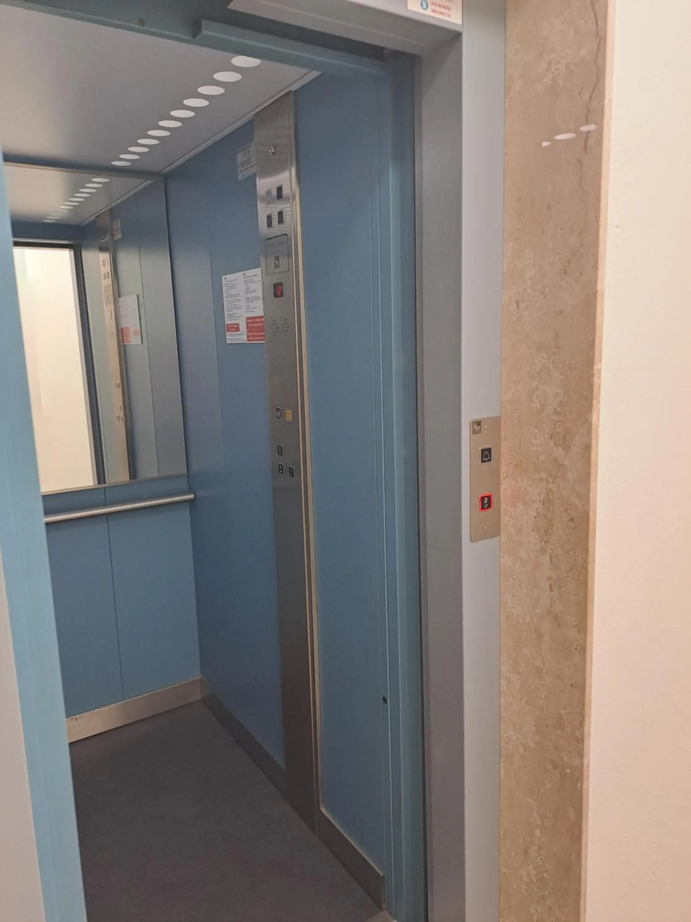 elevator in Hotel Soleo