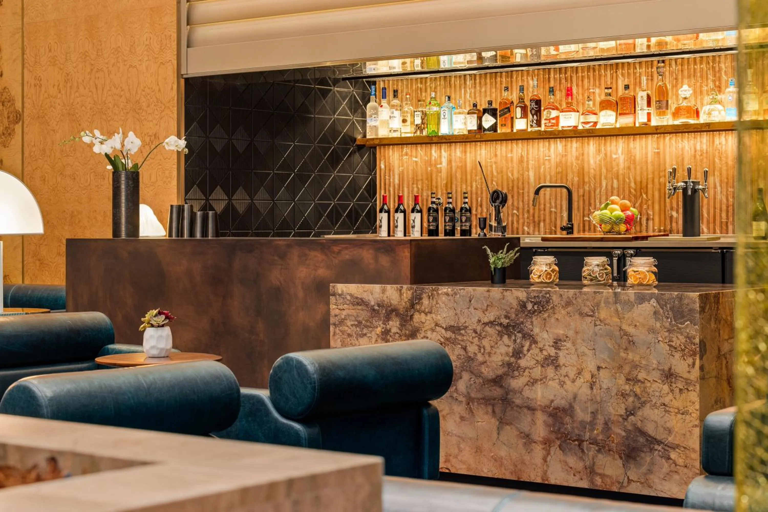 Restaurant/places to eat in The Delphi Downtown LA