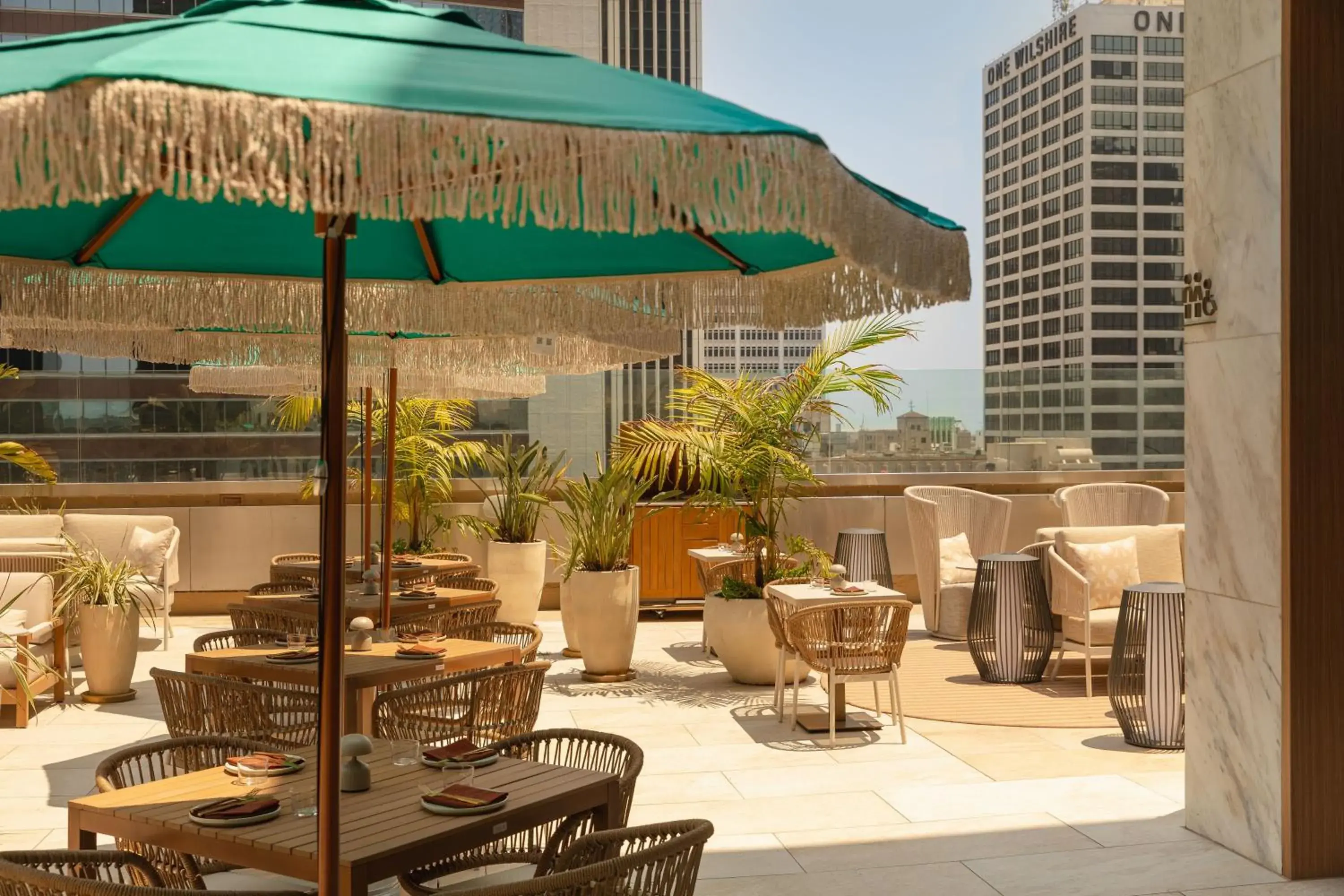 Restaurant/places to eat in The Delphi Downtown LA Restaurant/places to eat in The Delphi Downtown LA