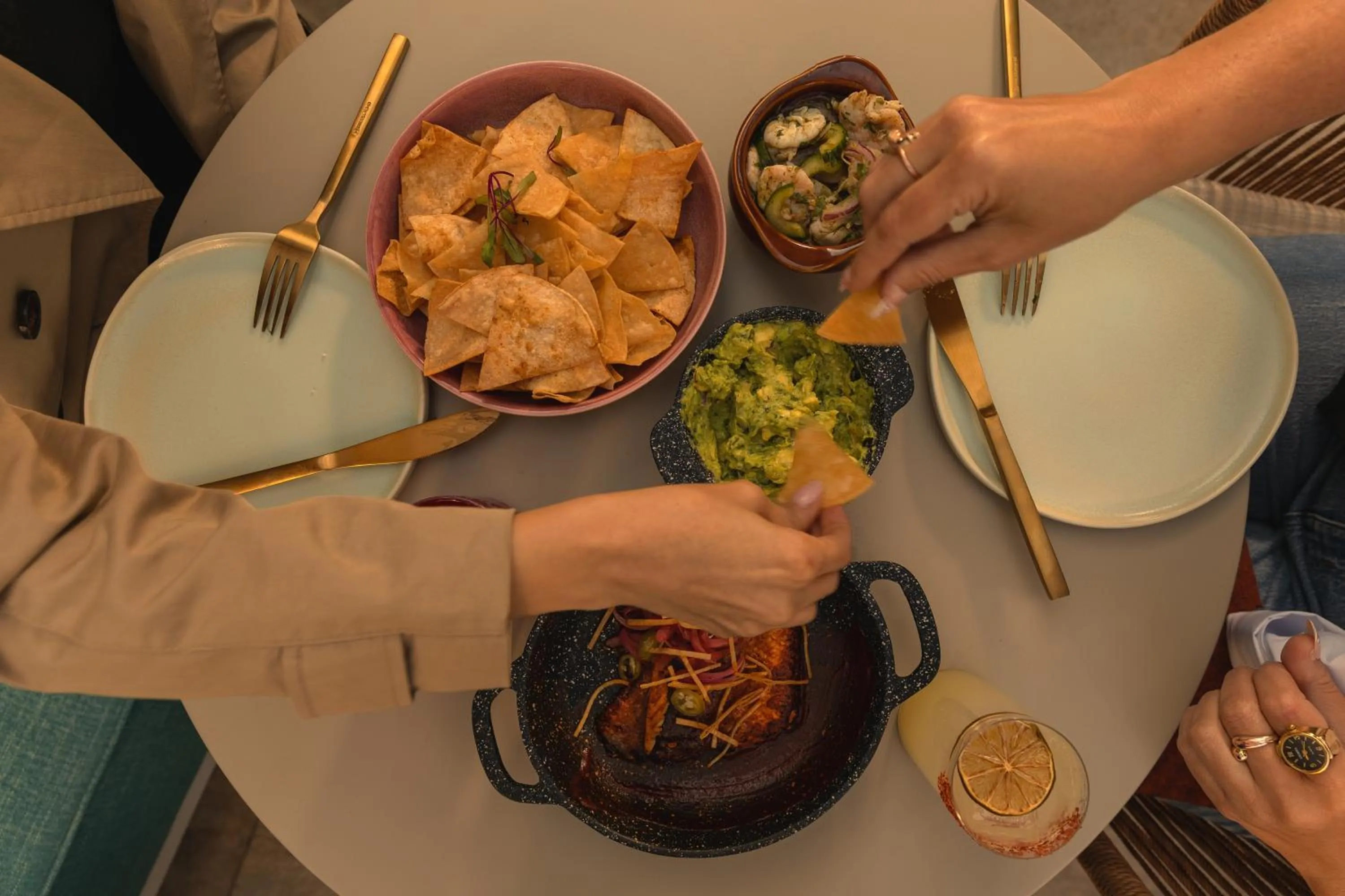 Restaurant/places to eat in The Delphi Downtown LA